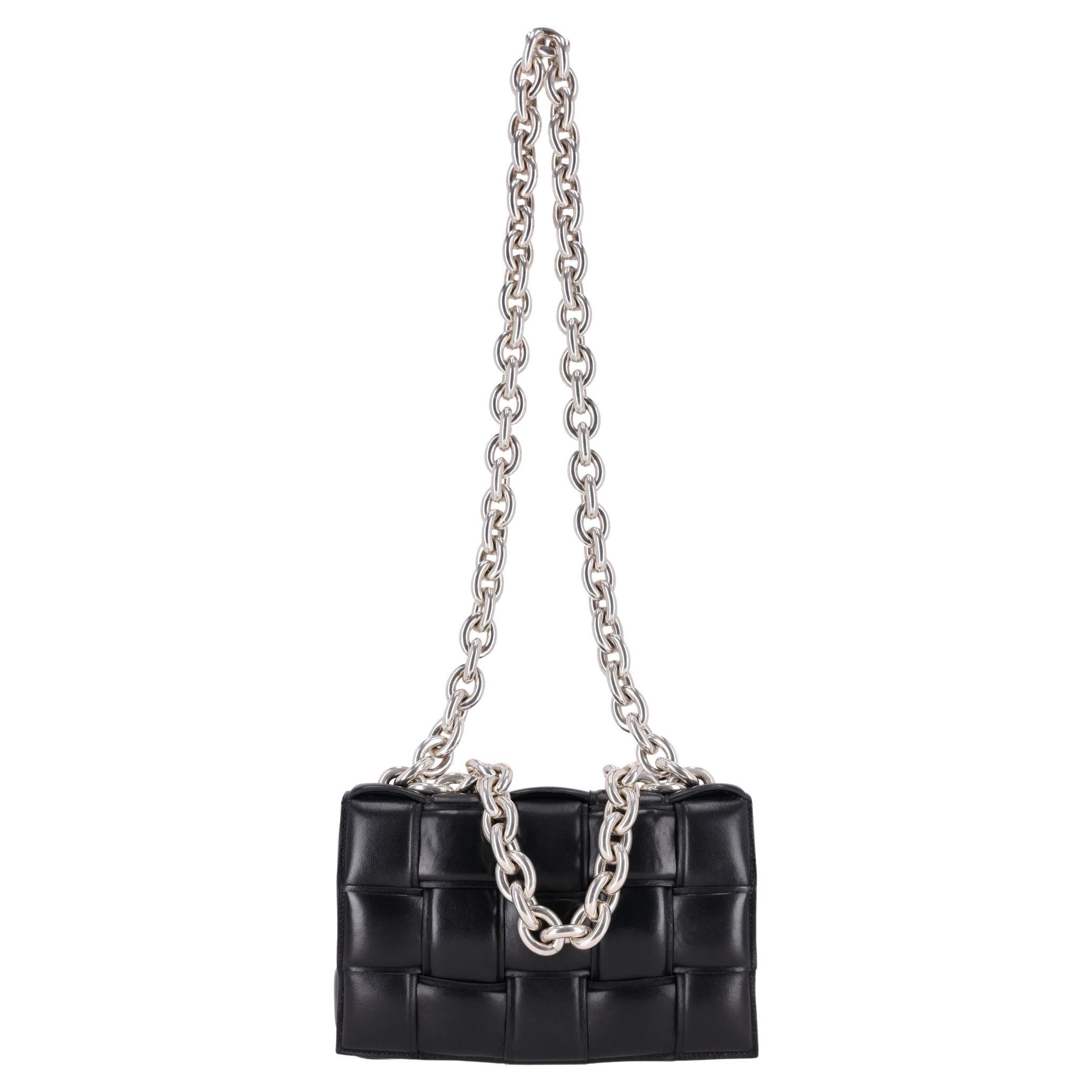 Bolso cruzado de piel con cassette de cadena Bottega Veneta en venta