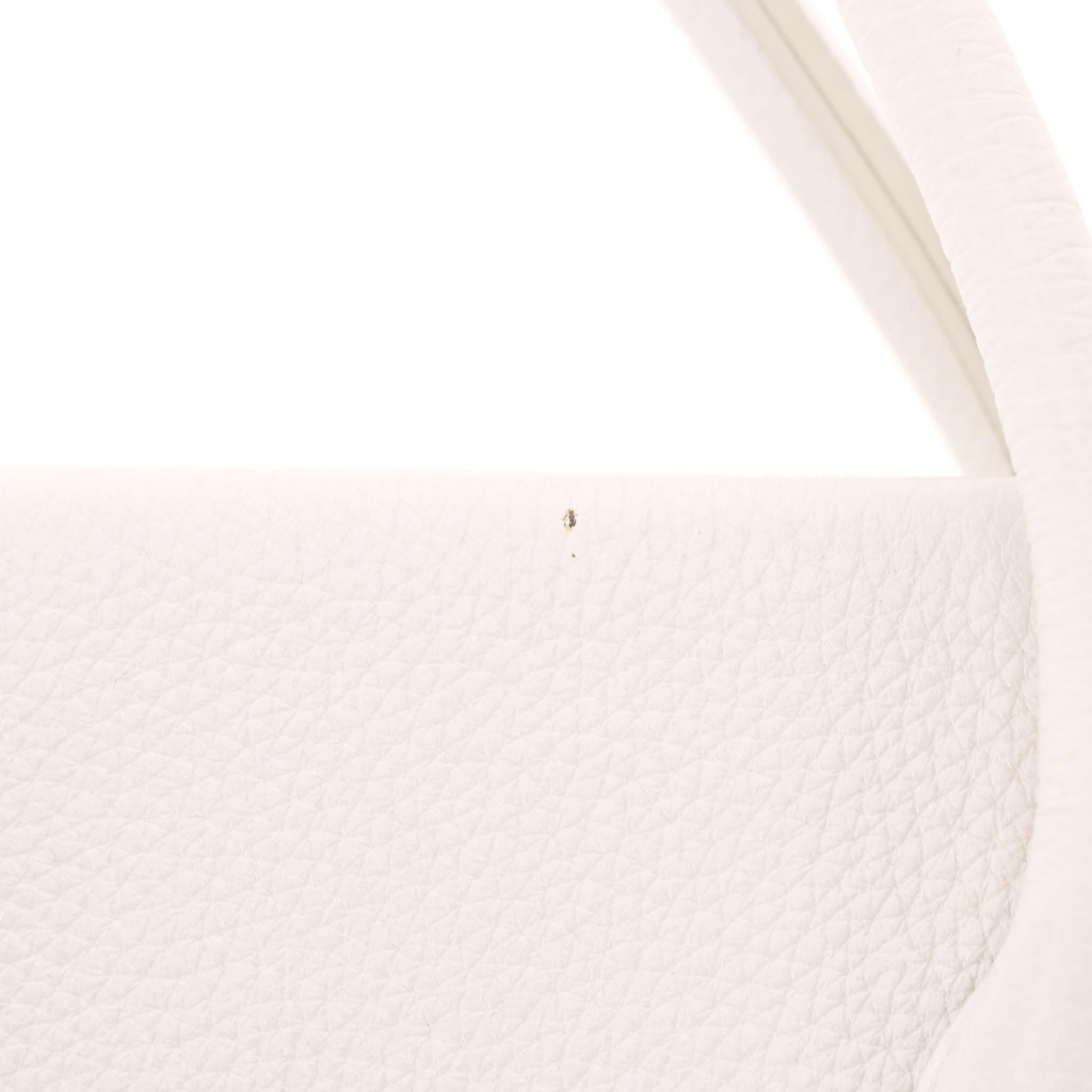 Bottega Veneta Chain Detail Leather Tote Bag For Sale 5