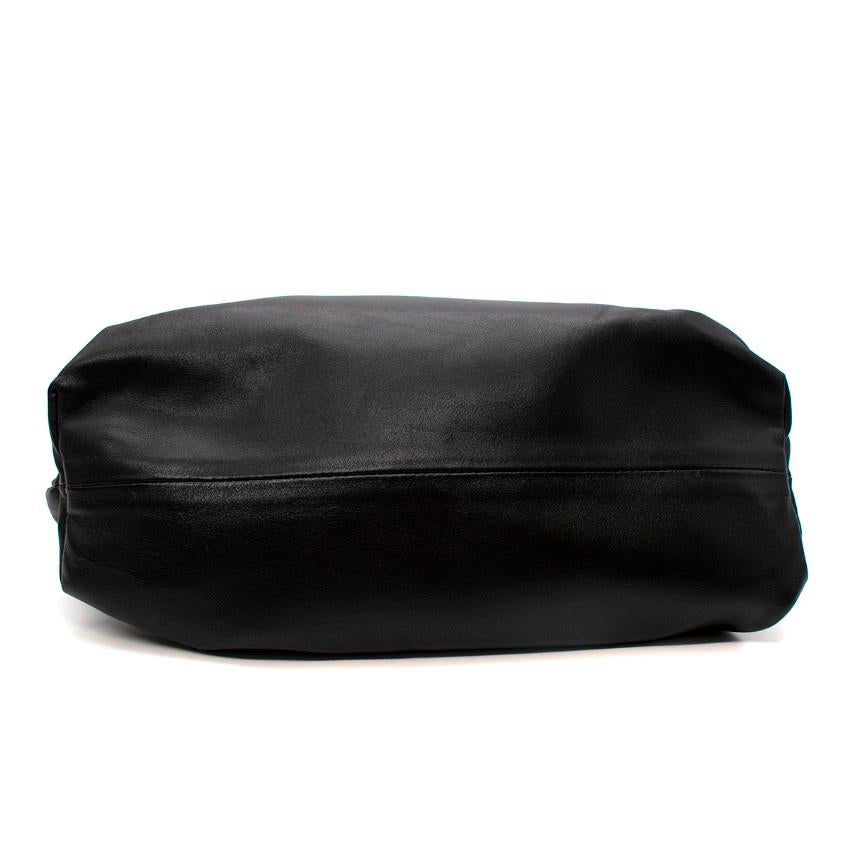 Bottega Veneta Chain Pouch Black Leather Shoulder Bag In Excellent Condition For Sale In London, GB