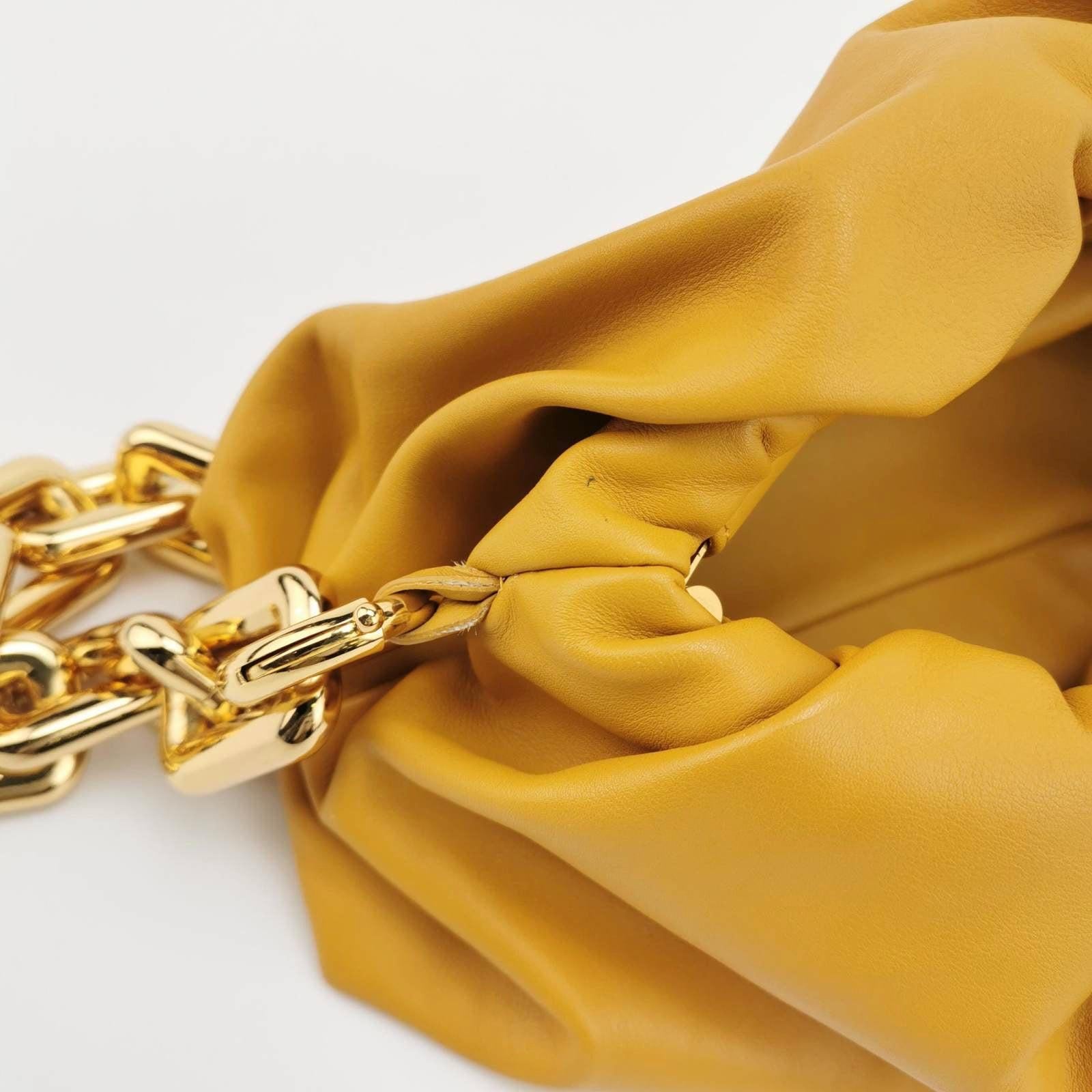 Bottega Veneta Chain Pouch Calfskin Leather Caramel Brown Large For Sale 6