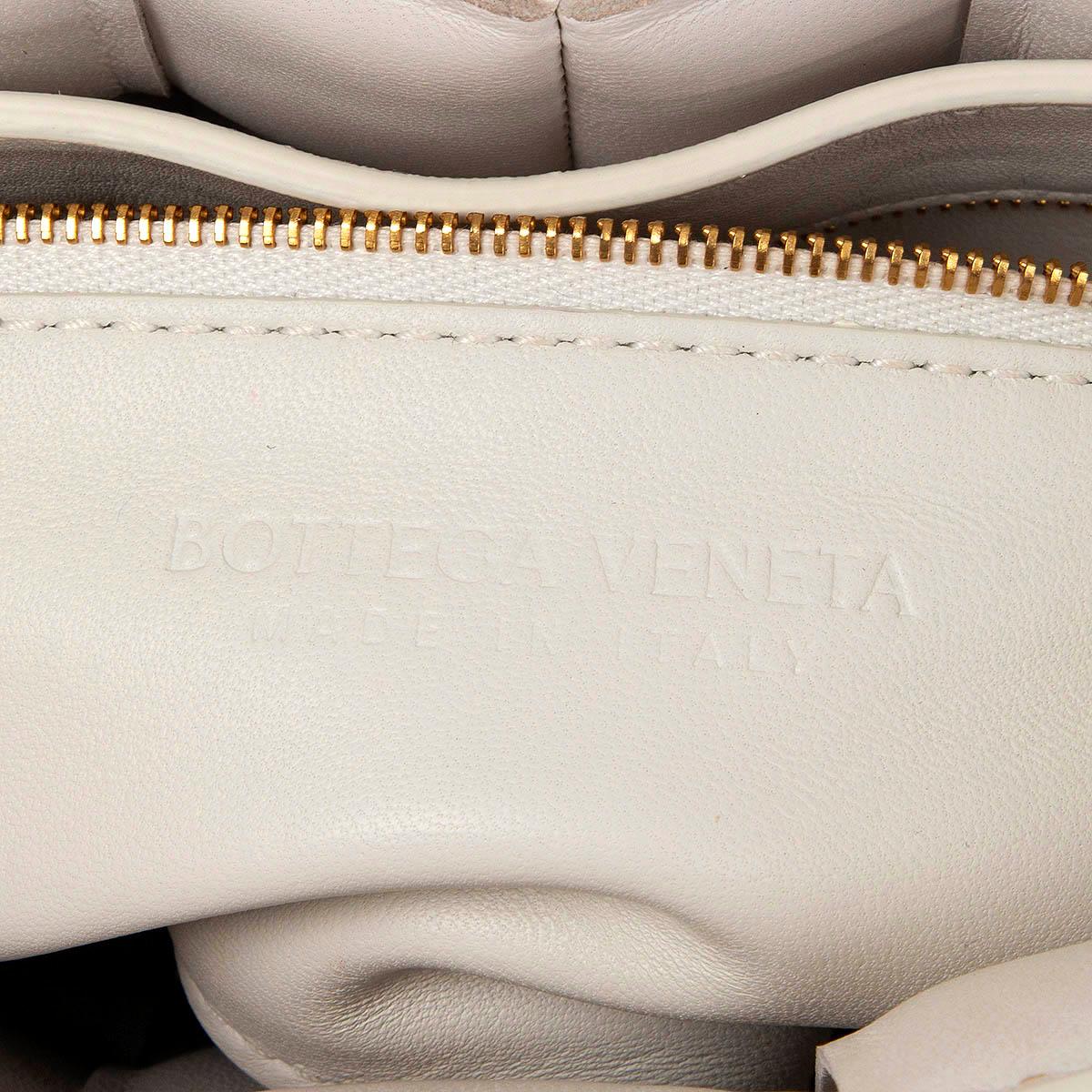 BOTTEGA VENETA Chalk ivory leather CHAIN CASSETTE Shoulder Bag For Sale 3