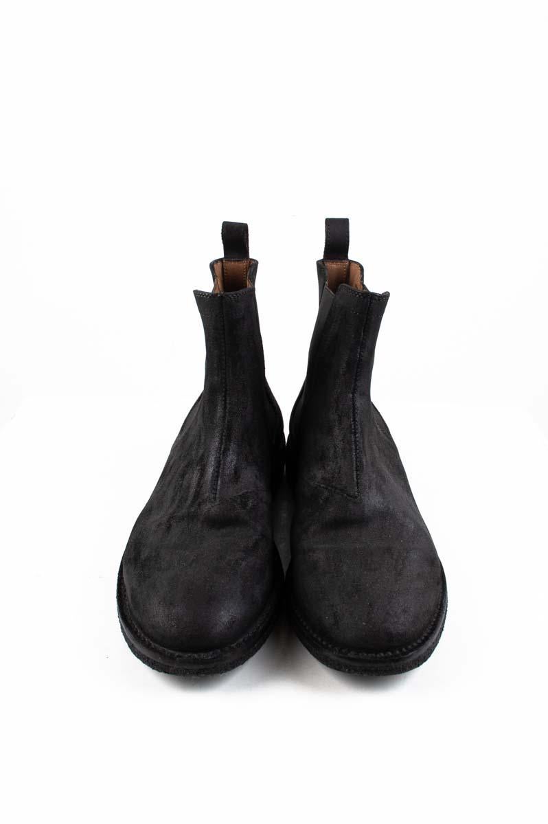 Item for sale is 100% genuine Bottega Veneta Chelsea Suede Leather Boots 
Color: Black
(An actual color may a bit vary due to individual computer screen interpretation)
Material: Suede leather
Tag size: 40EUR/USA7/UK6
These shoes are great quality