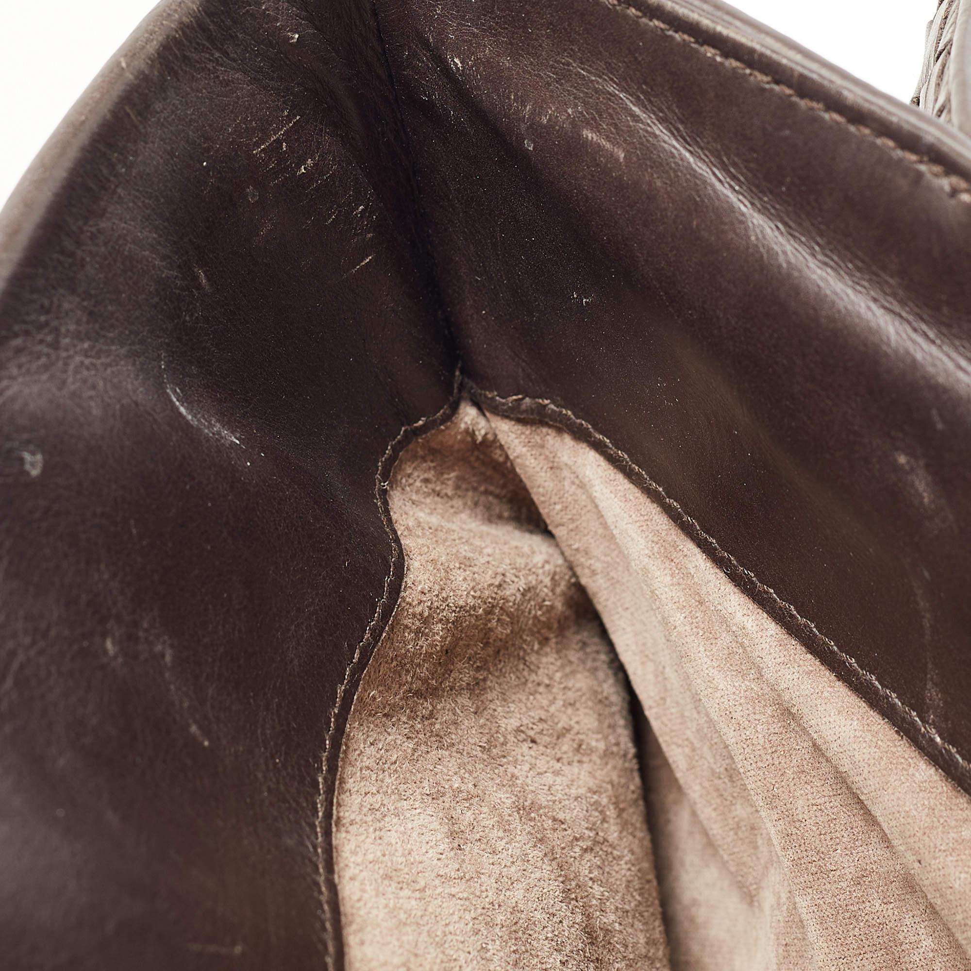 Bottega Veneta Choco Brown Intrecciato Leather Medium Roma Tote For Sale 12