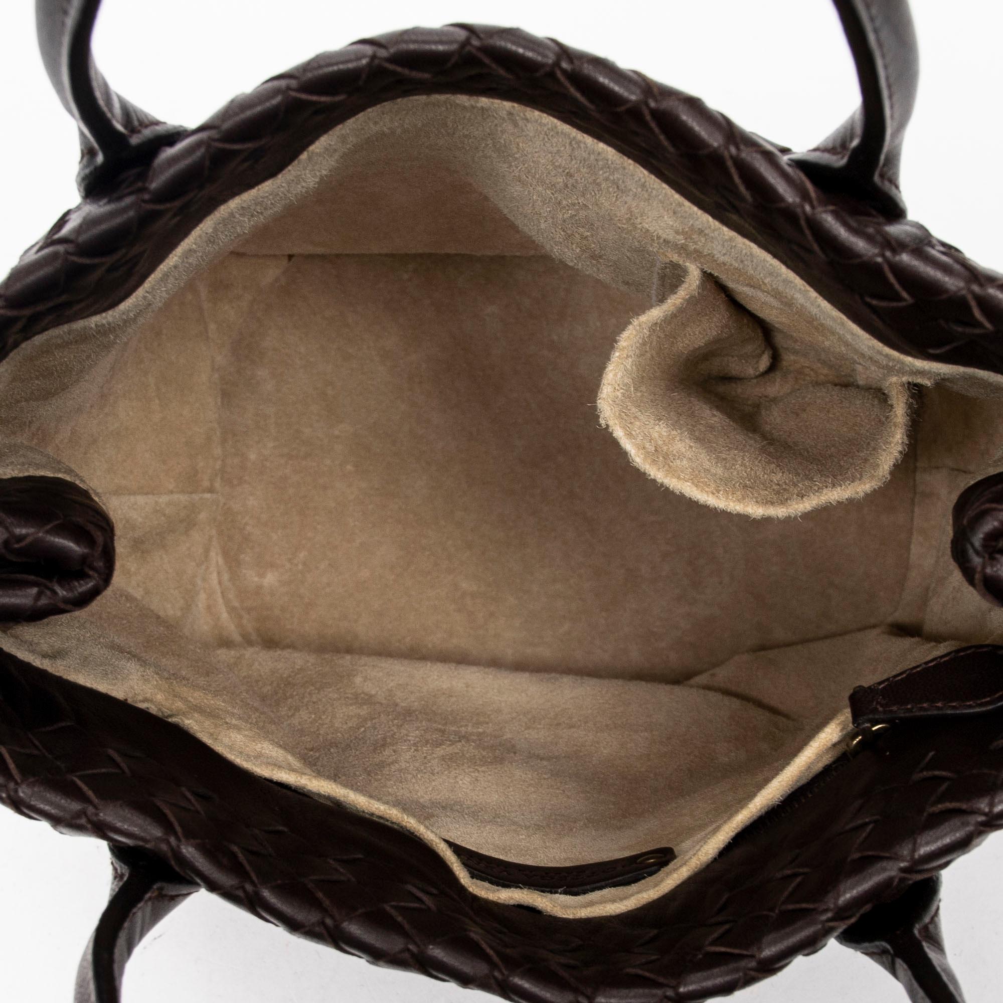 Women's or Men's Bottega Veneta Cholocate Intrecciato Top Handle Bag For Sale