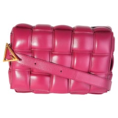 Bottega Veneta Bolso Cassette Cinnabar Maxi Intrecciato Piel de Cordero Acolchada