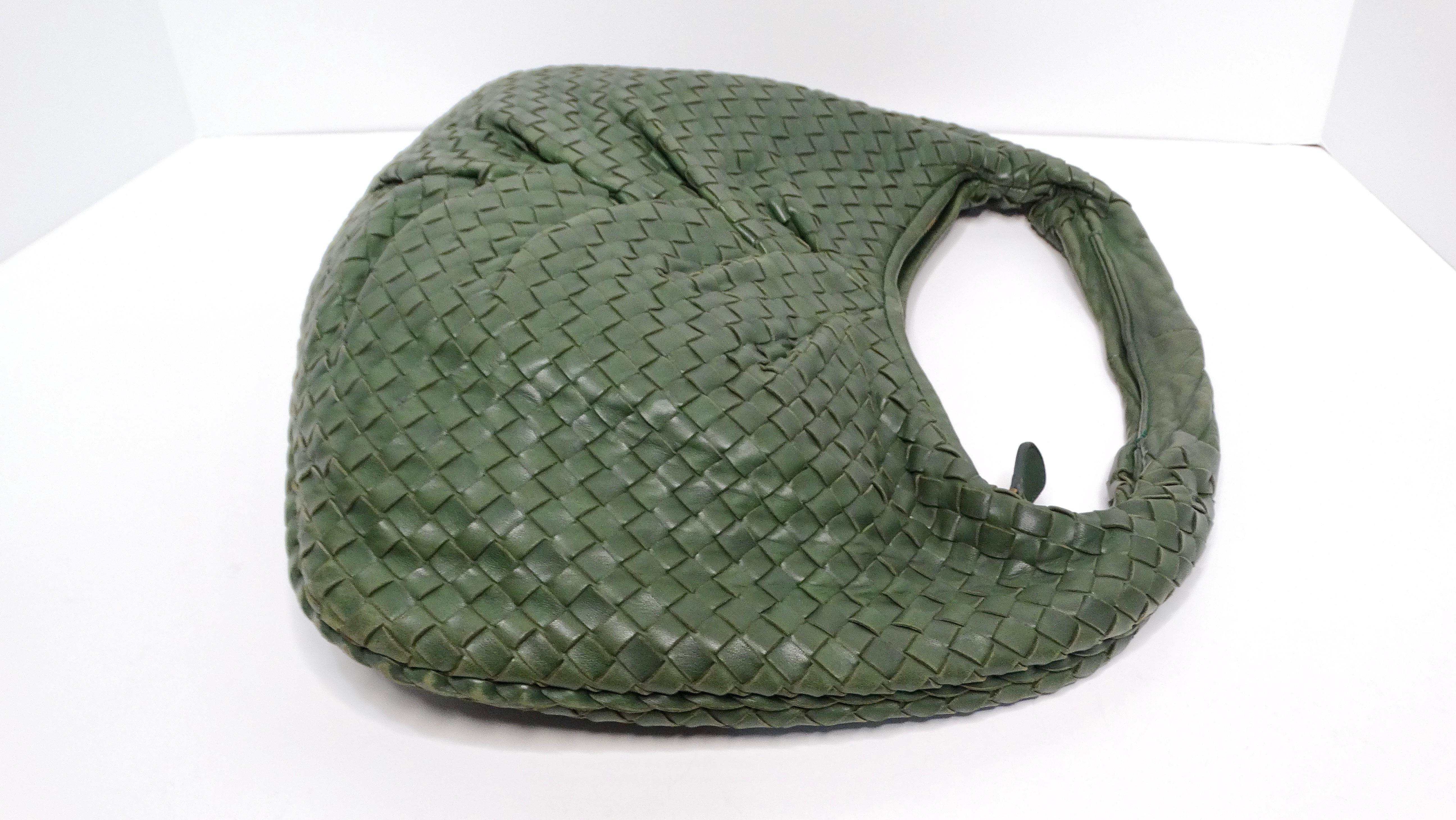 Bottega Veneta Circa 1990s Green Intrecciato Leather Woven Hobo Bag In Good Condition In Scottsdale, AZ