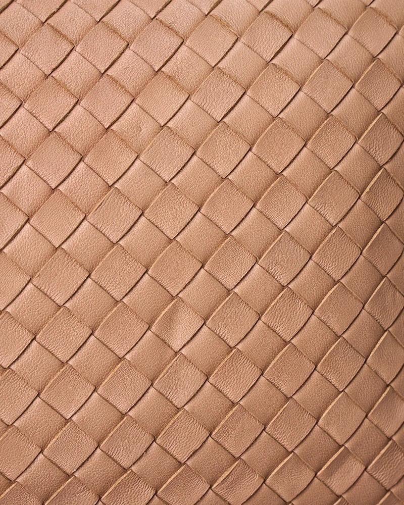 Bottega Veneta Pochette Intreccio Small Cipria en vente 6