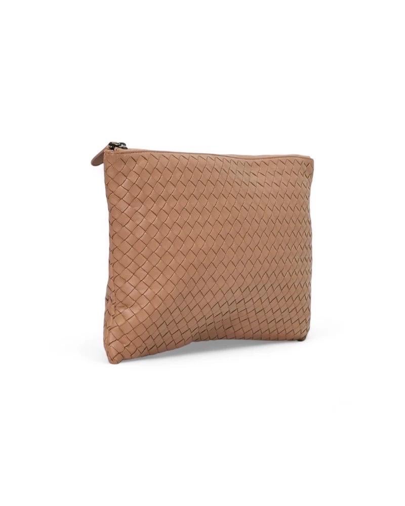 Bottega Veneta Pochette Intreccio Small Cipria en vente 1