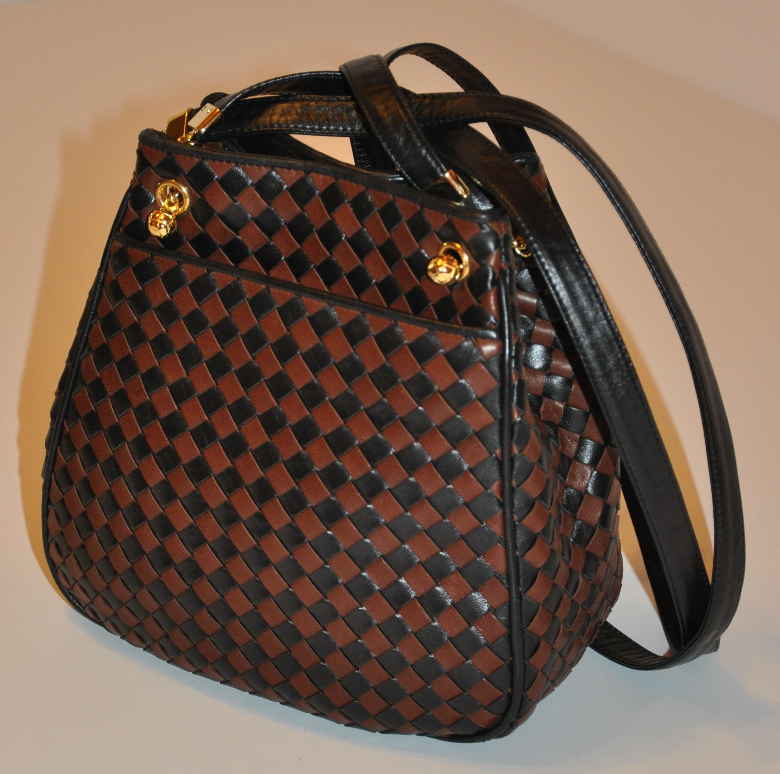 Bottega Veneta Coco-Brown & Black Woven Lambskin Shoulder Bag with Gold Hardware In Good Condition In New York, NY