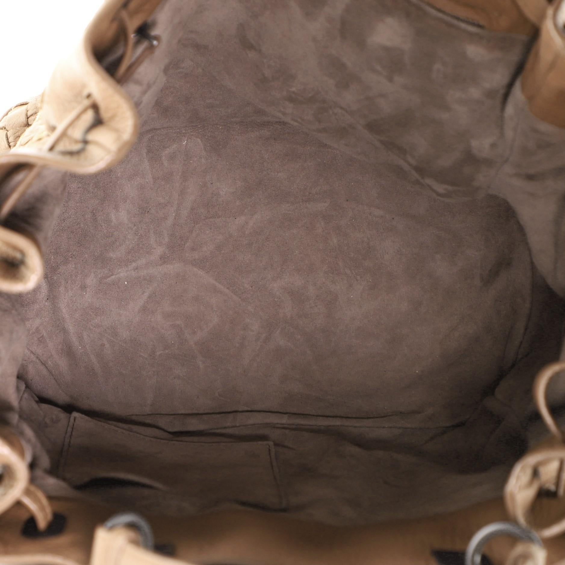 Convertible Bucket Bag Intrecciato Nappa von Bottega Veneta Medium 1