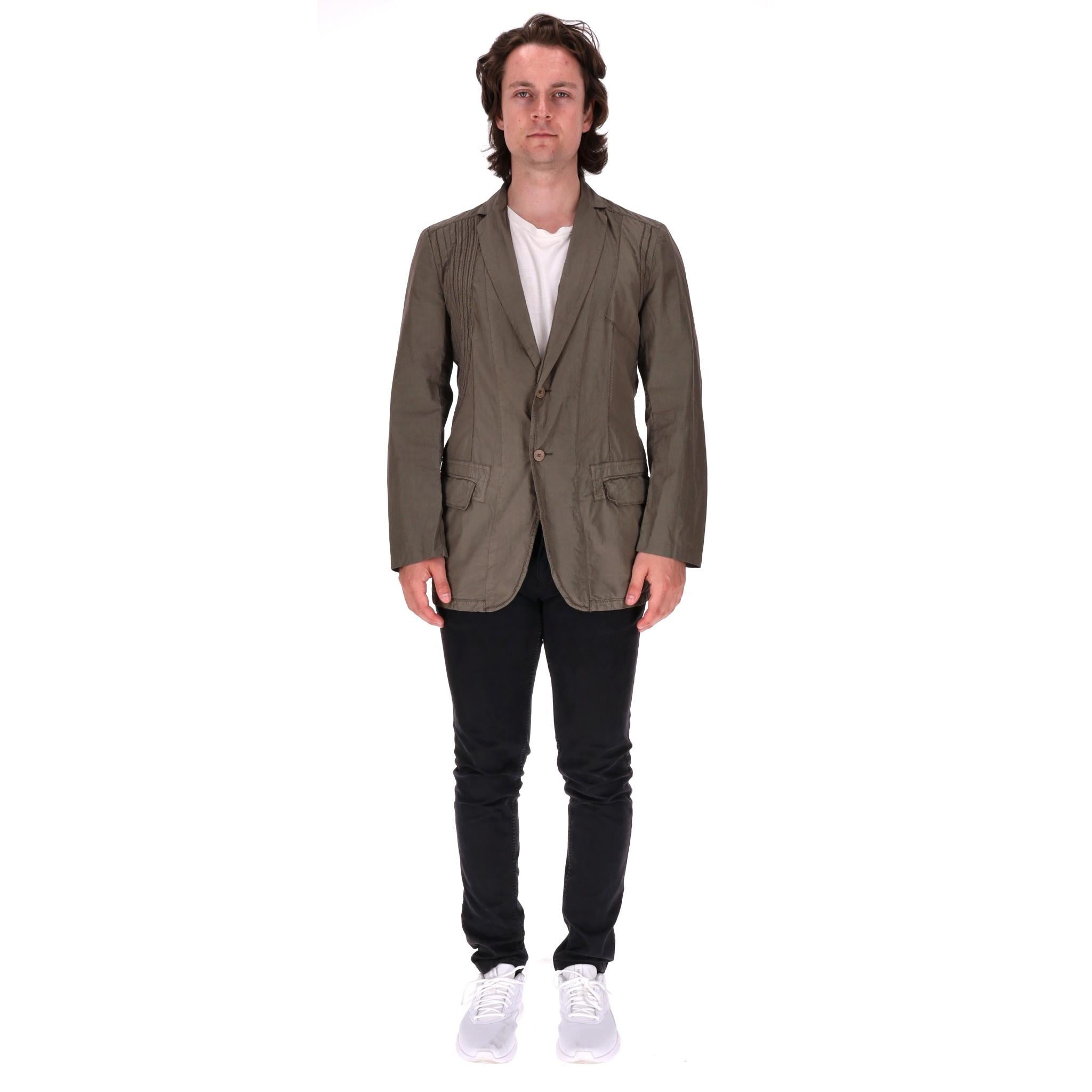 Bottega Veneta Cotton Jacket

Khaki/brown, single-breasted jacket fully crafted from cotton.

Designed with tonal stitching embroidery, flap pockets to the sides and shawl lapels.

Rrp Approx. £1100

Size – 52IT

Condition – Very Good (Minor hole to