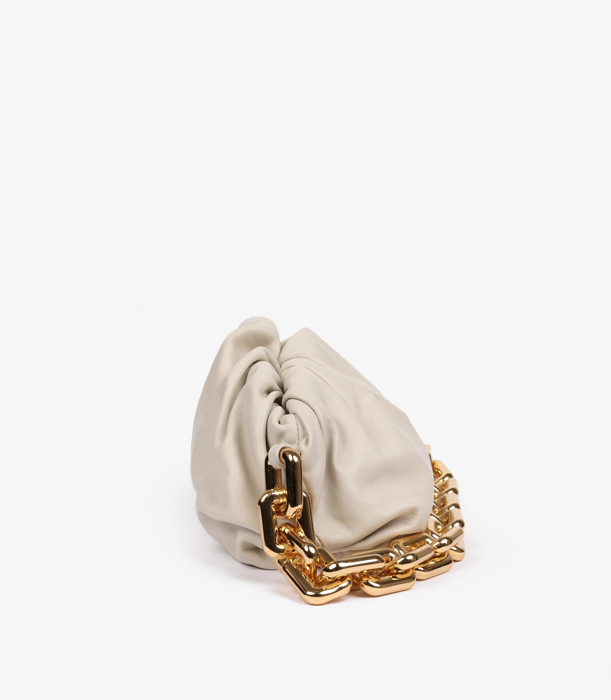 Bottega Veneta Crema De Piel De Becerro Cadena La Bolsa Beige en venta