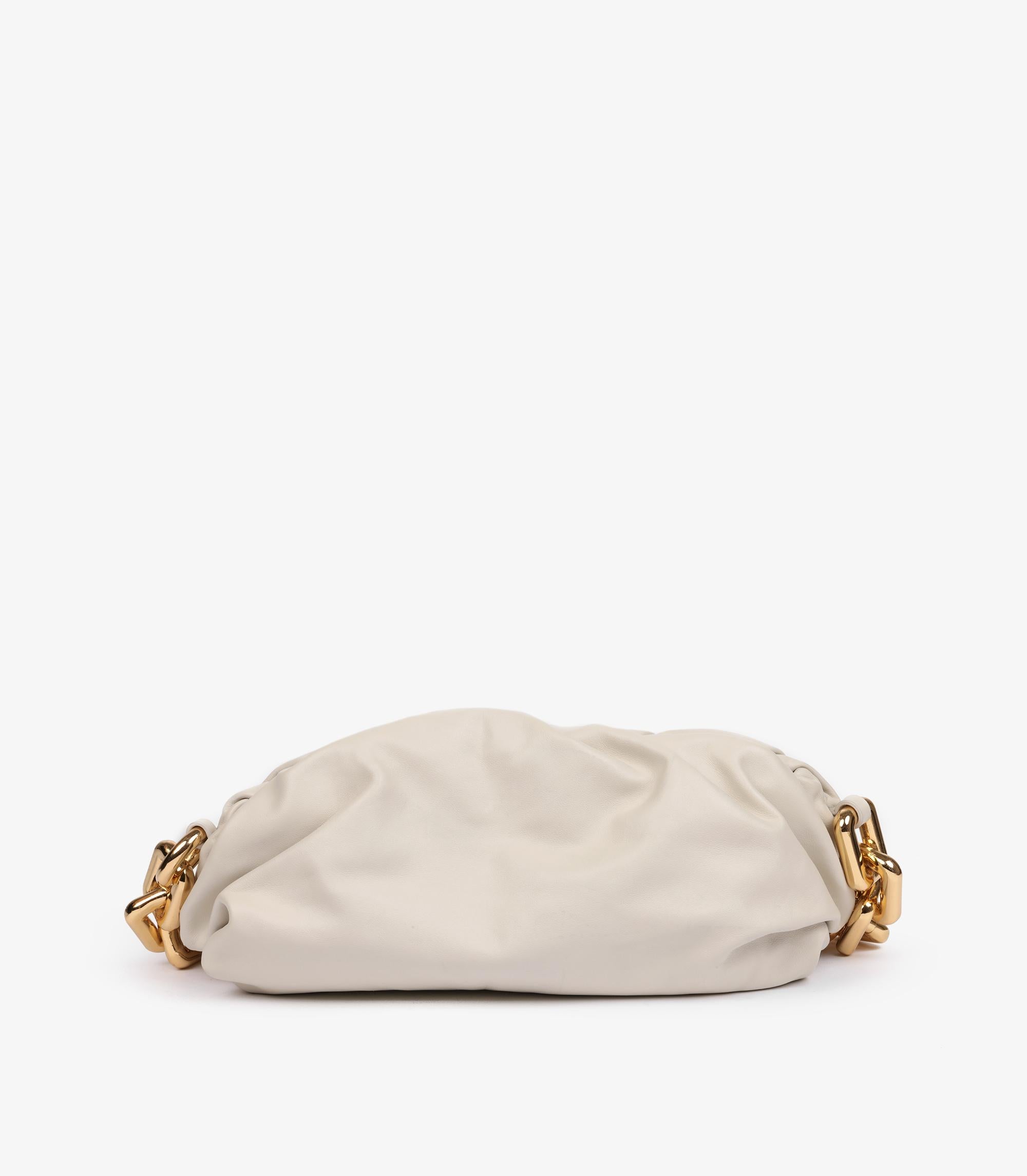 Bottega Veneta Crema De Piel De Becerro Cadena La Bolsa en Excelente estado para la venta en Bishop's Stortford, Hertfordshire