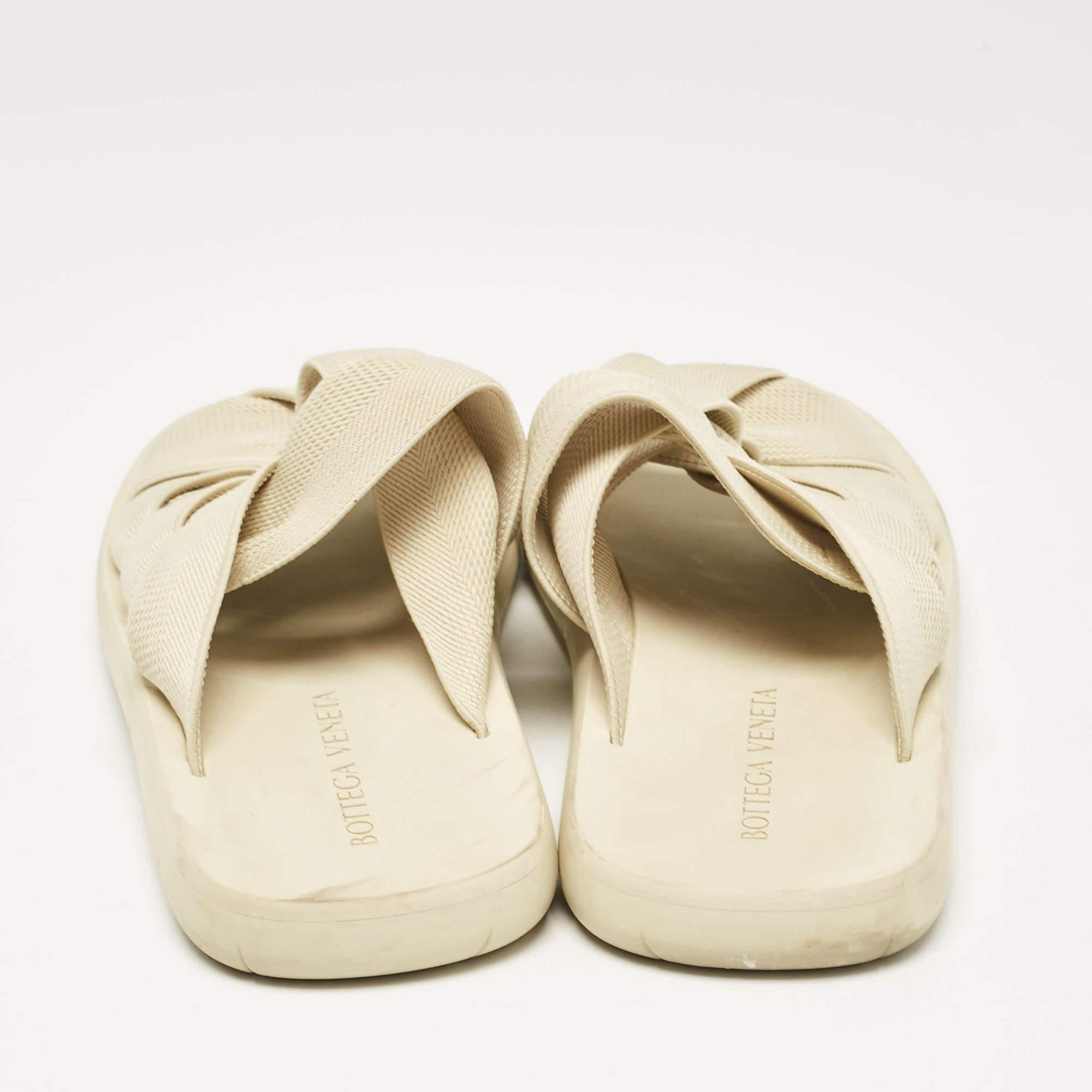 Men's Bottega Veneta Cream Intrecciato Fabric Slide Sandals Size 40