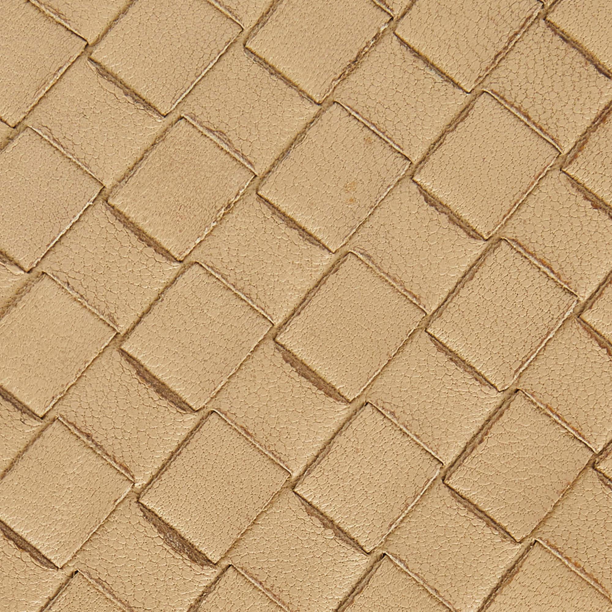 Bottega Veneta Cream Intrecciato Leather Zip Around Wallet For Sale 1