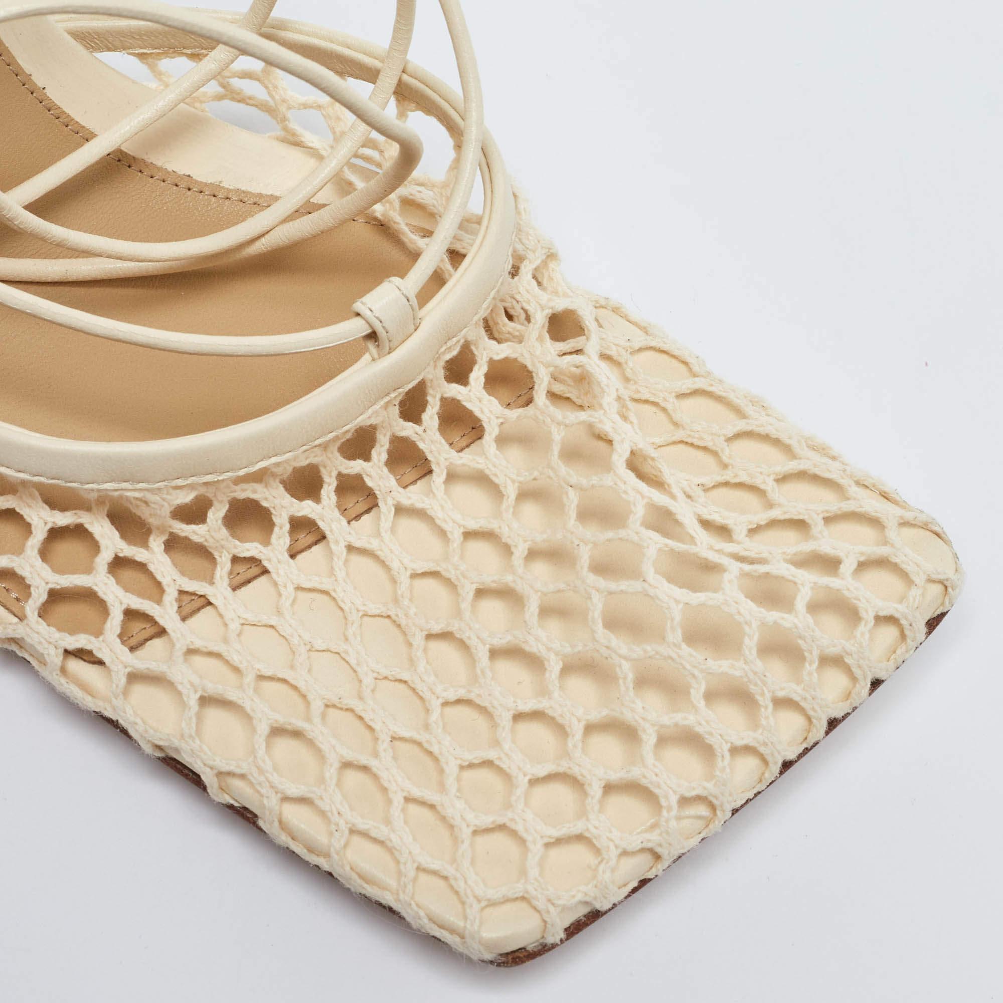 Bottega Veneta escarpins enveloppants en cuir crème et maille extensible, taille 41 en vente 2