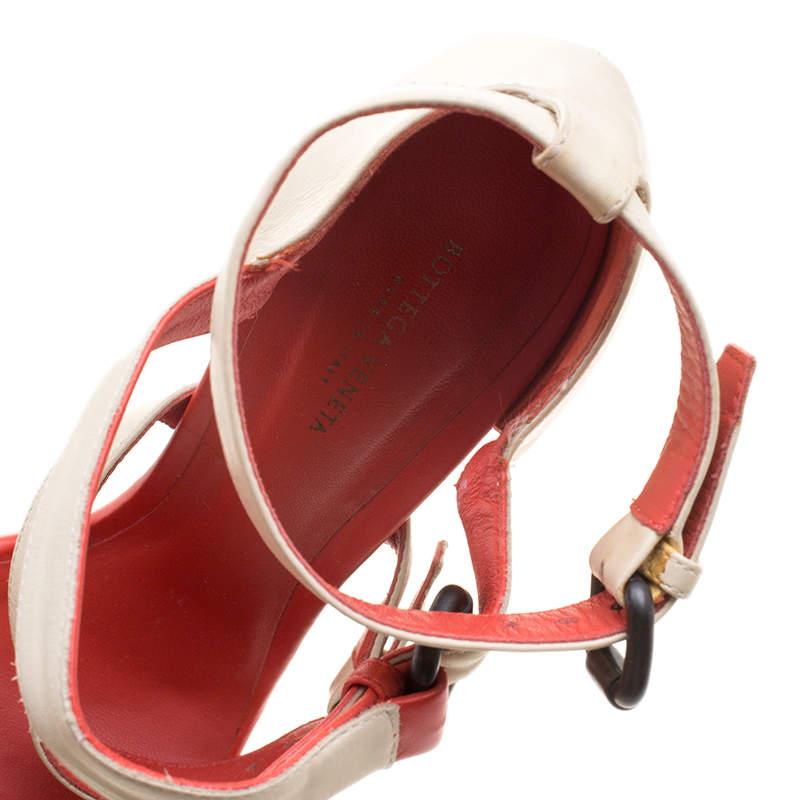 Bottega Veneta Cream Leather Ankle Strap Sandals Size 38.5 For Sale 2