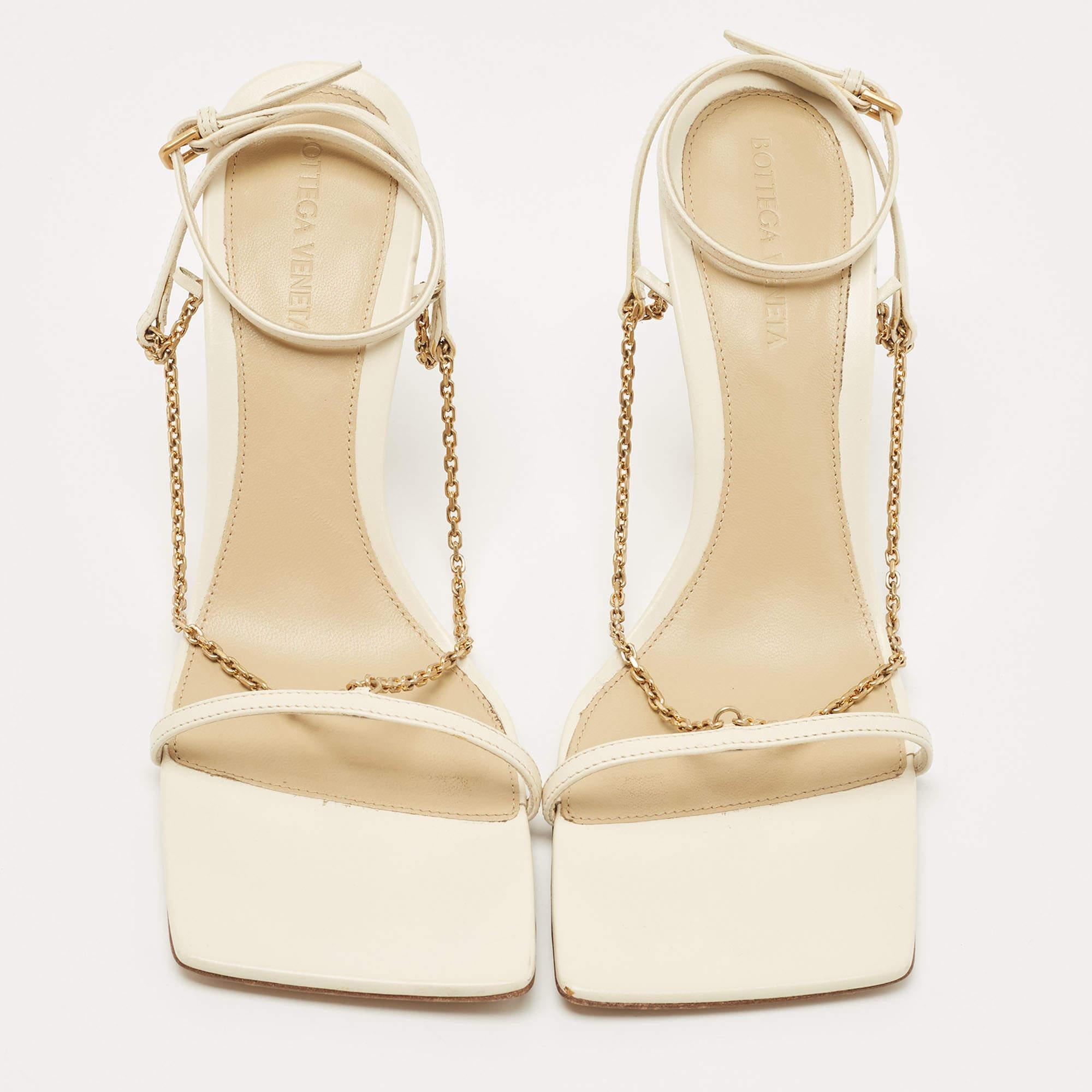 Women's Bottega Veneta Cream Leather Chain Ankle Strap Sandals