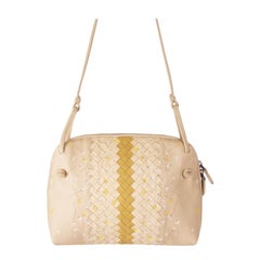 BOTTEGA VENETA Crossbody-Schultertasche aus cremefarbenem Leder mit FLORAL INTRECCIATO NODINI