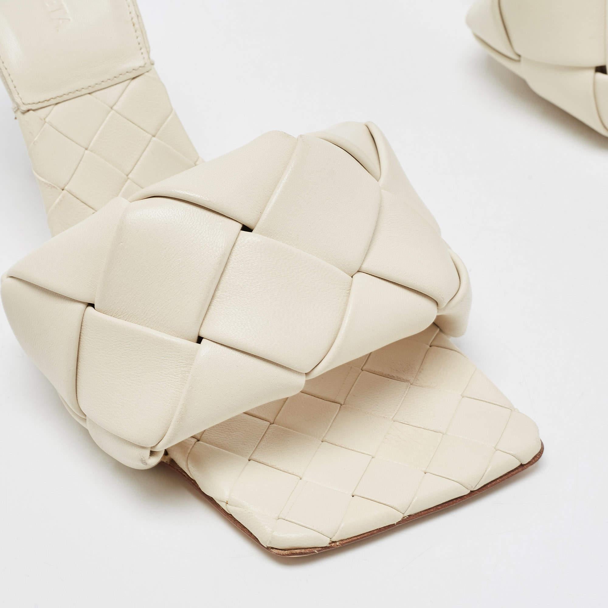 Bottega Veneta Cream Leather Lido Slides Size 38.5 2