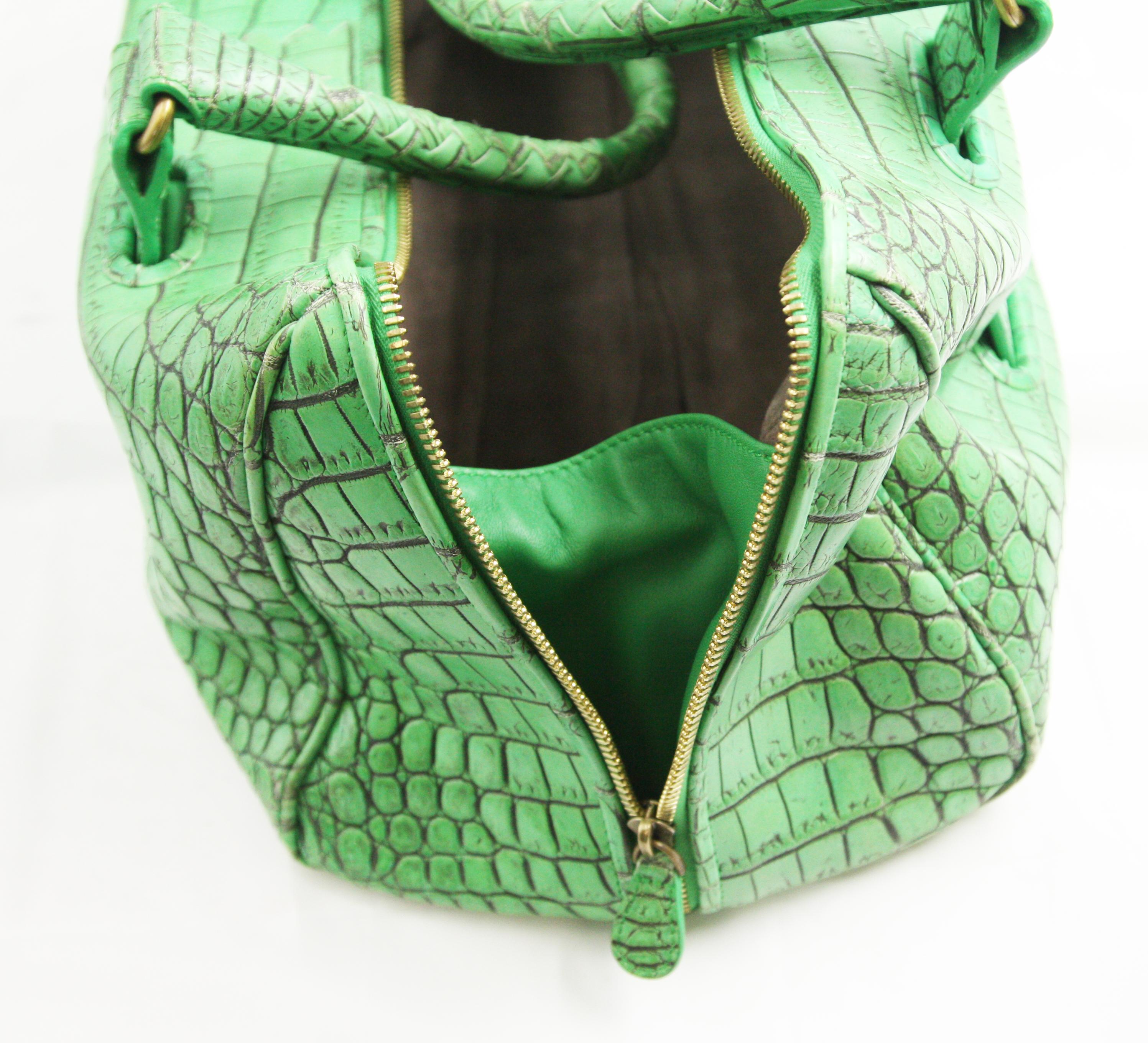 Women's or Men's Bottega Veneta Crocodile Skin Green Tote For Sale
