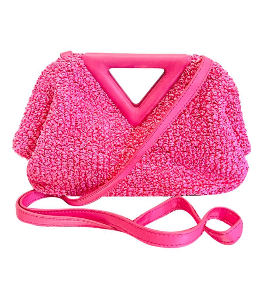 Bottega Veneta Curly Raffia Bag

Fuchsia pink bag with leather triangle handle and adjustable cross body strap.

Leather interior. Rrp £2,500.

Size - Height 16cm, Width 25cm, Depth 8cm

Condition - Very Good

Composition - Raffia, Leather 

Comes