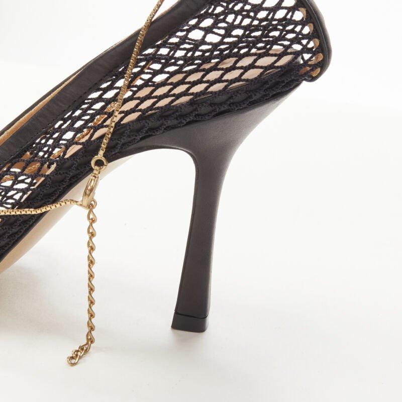 BOTTEGA VENETA DANIEL LEE - talon en maille filet noire à bout carré et chaîne dorée  EU38.5 en vente 3
