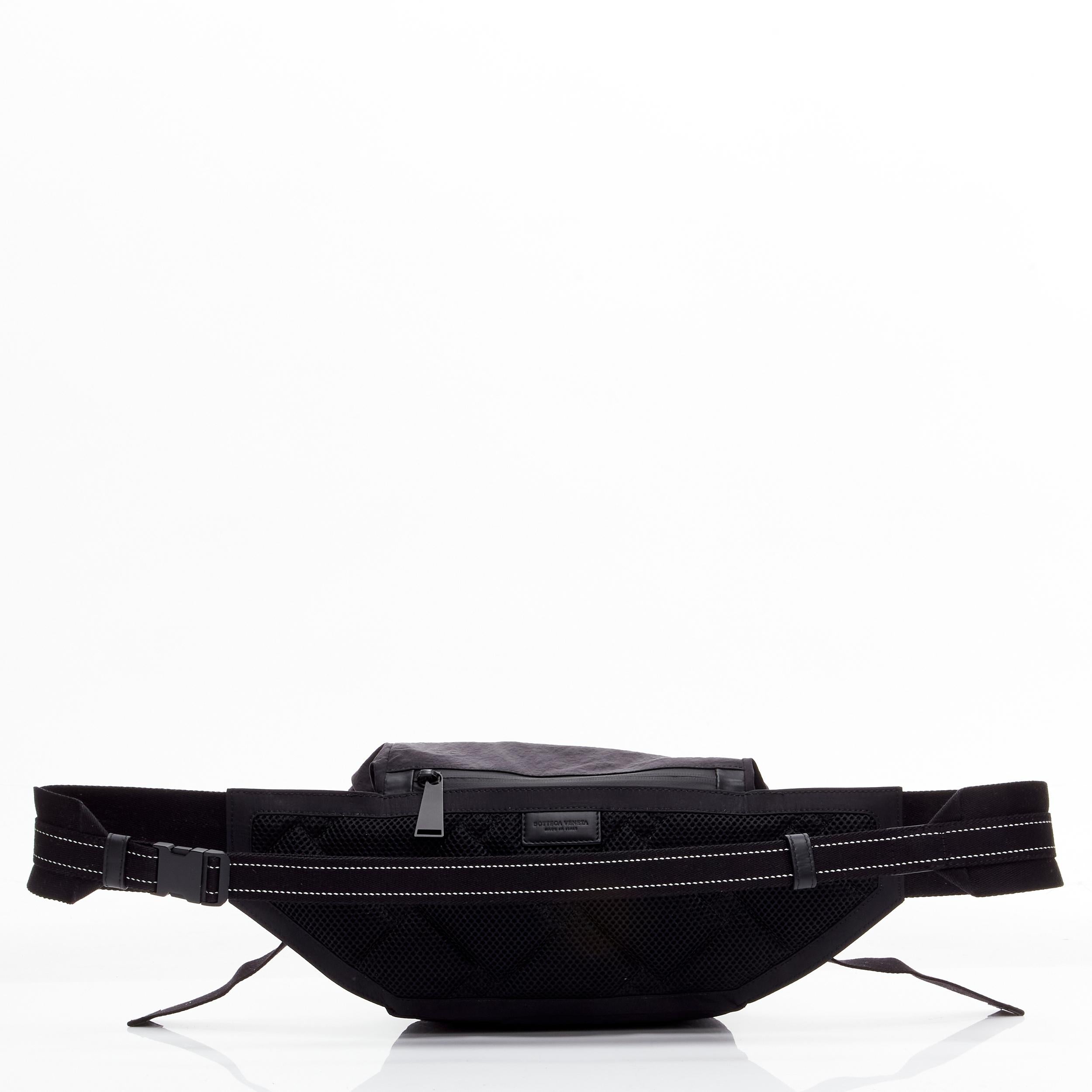 Black BOTTEGA VENETA Daniel Lee blue black nylon mesh technical buckle waist belt bag For Sale