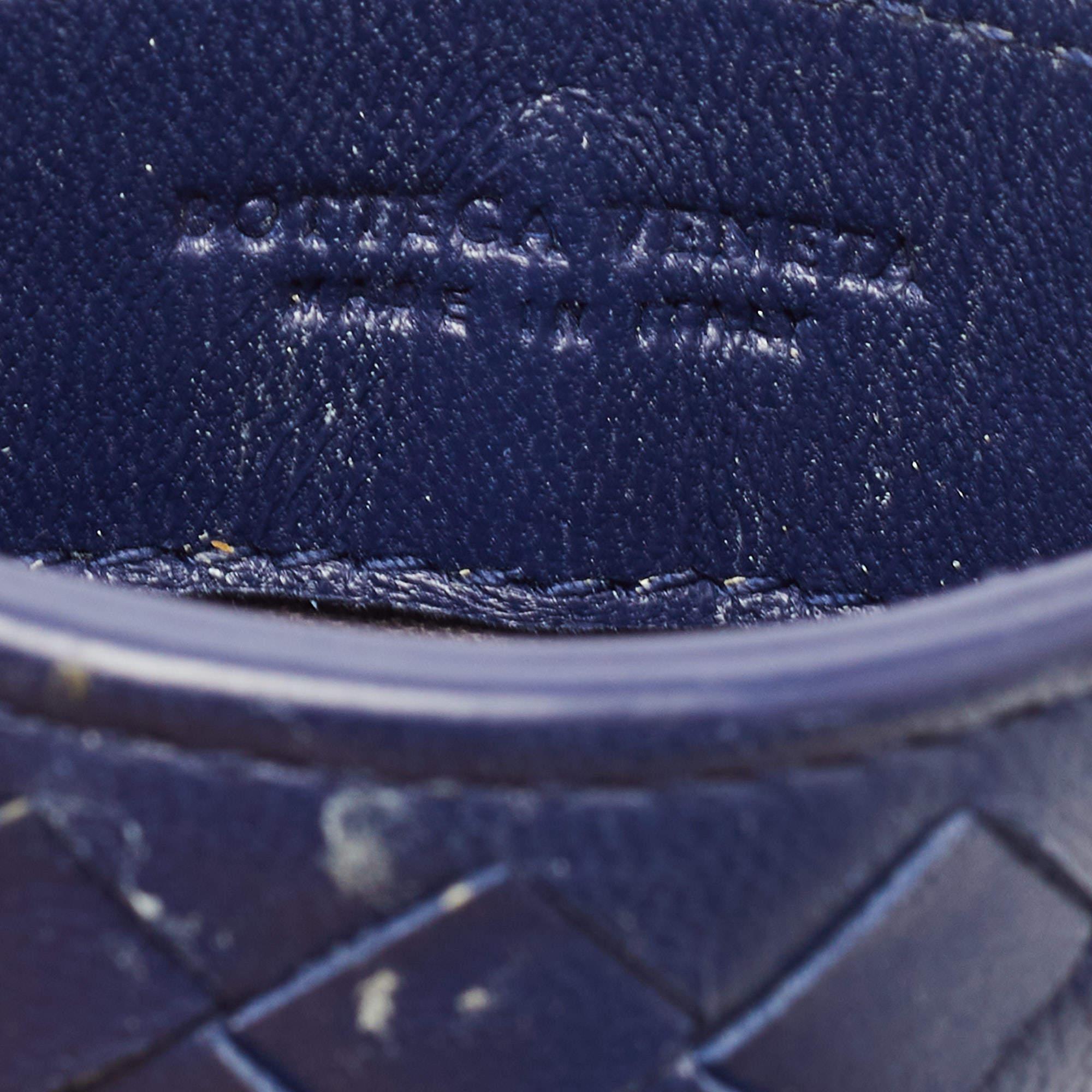 Bottega Veneta Dark Blue Intrecciato Leather Phone Case For Sale 2