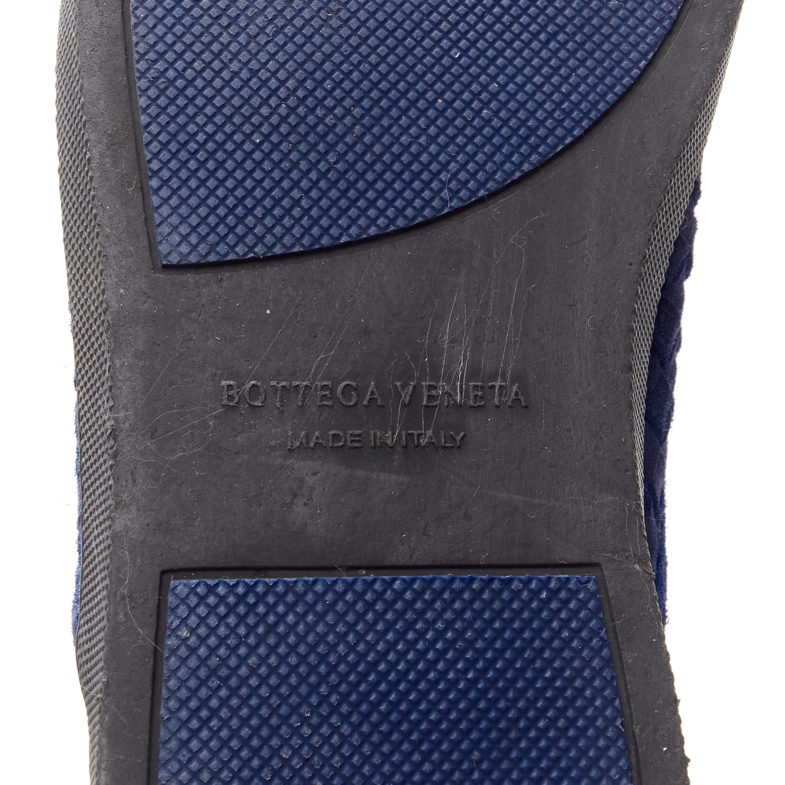 BOTTEGA VENETA dark blue suede Intrecciato woven suede black skate sneaker EU41 For Sale 5