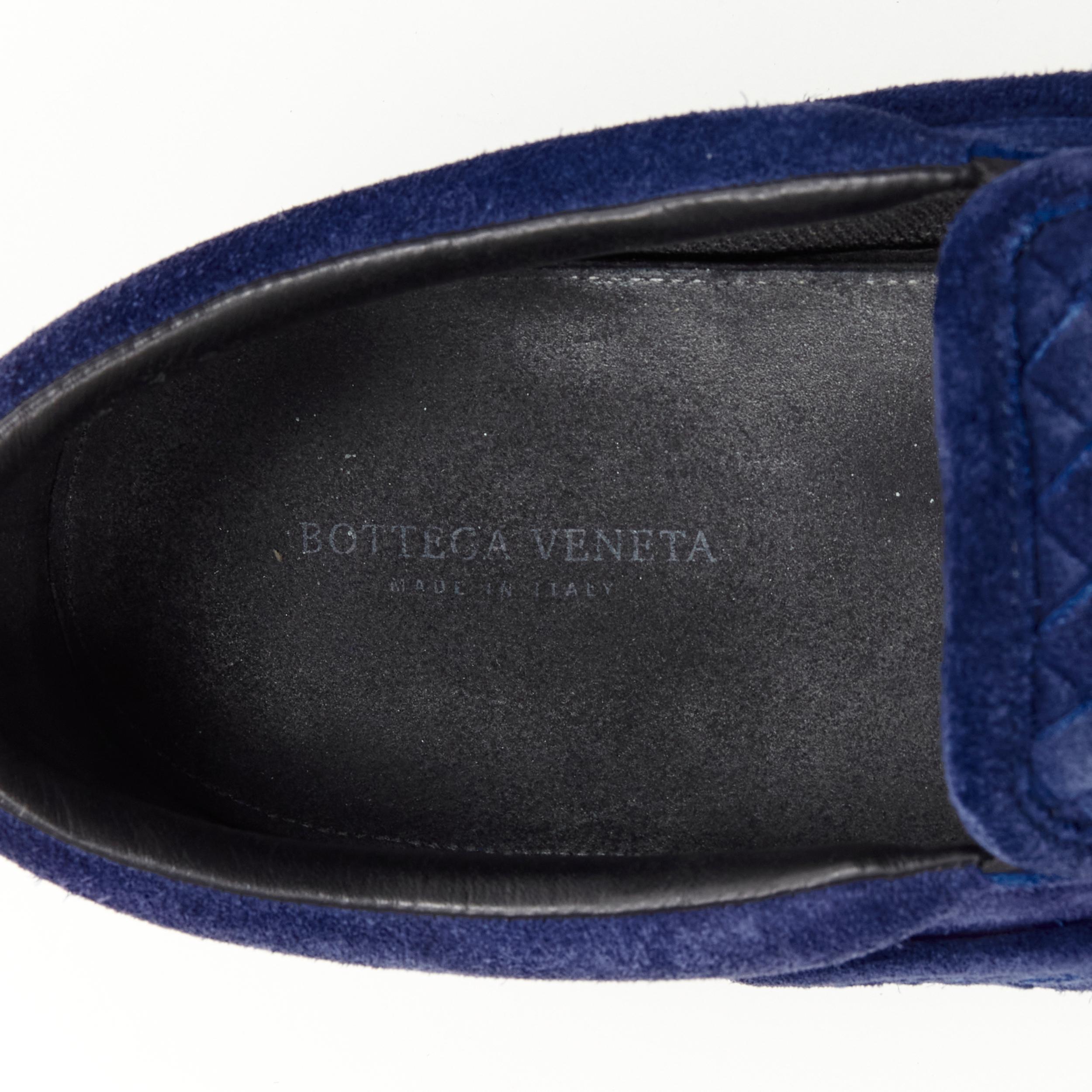 BOTTEGA VENETA dark blue suede Intrecciato woven suede black skate sneaker EU41 For Sale 4
