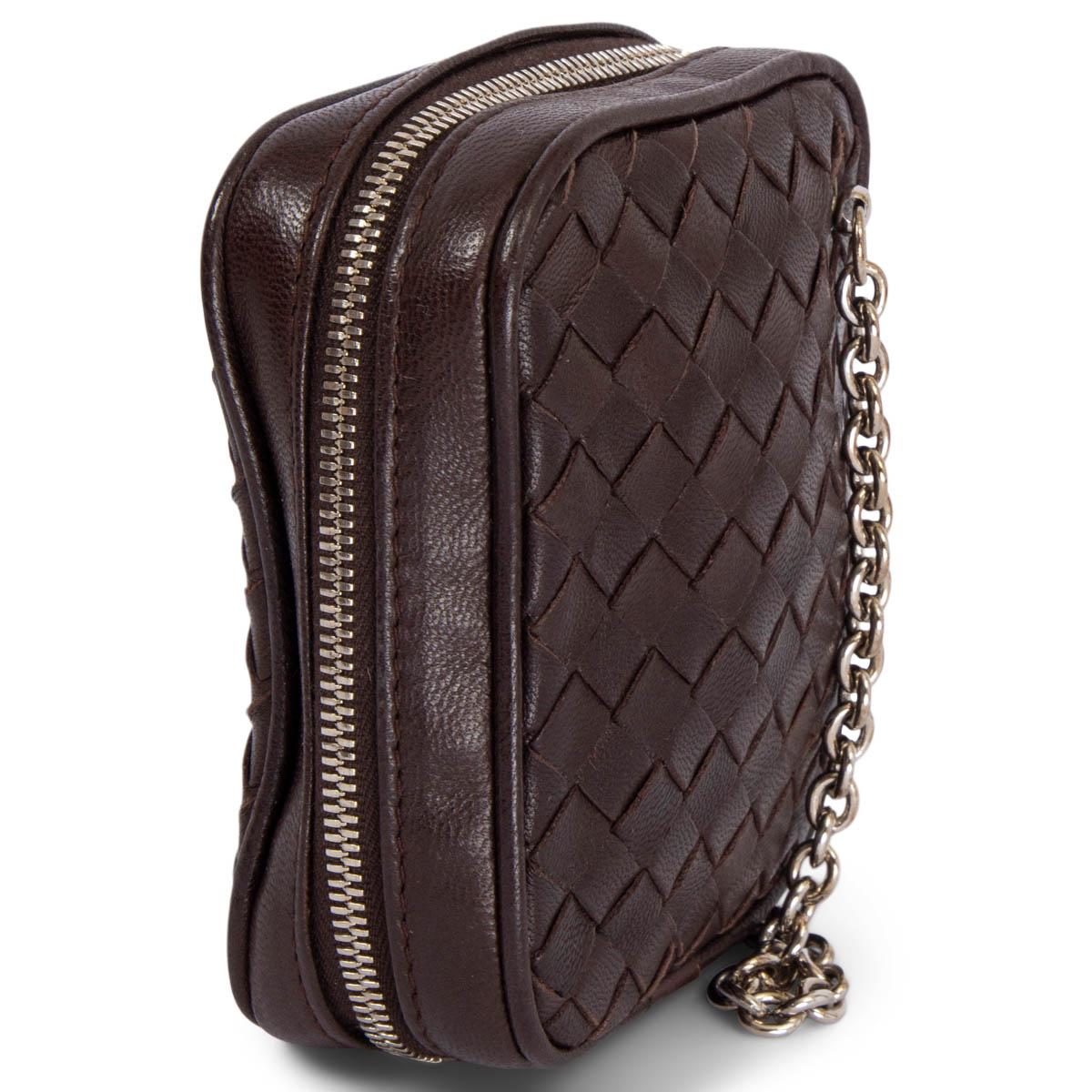 100% authentic Bottega Veneta Intrecciato mini handbag in espresso brown lambskin featuring silver-tone metal chain. Has been carried and is in excellent condition. Comes with dust bag and box. 

Measurements
Height	10cm (3.9in)
Width	10cm