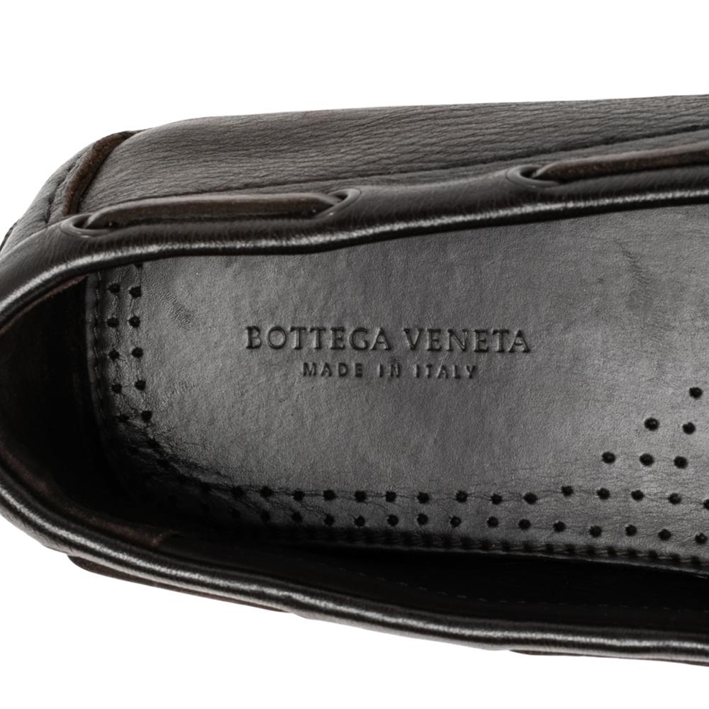 Bottega Veneta Dark Brown Intrecciato Leather Bow Slip On Loafers Size 41 In Good Condition In Dubai, Al Qouz 2