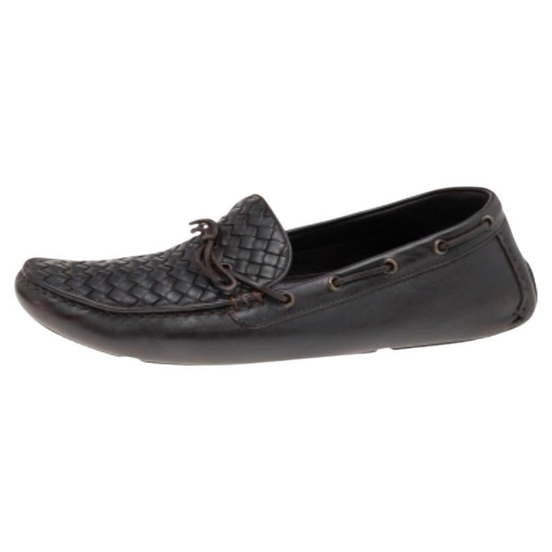 Bottega Veneta, mocassini con fiocco in pelle marrone scuro, taglia 45 in vendita