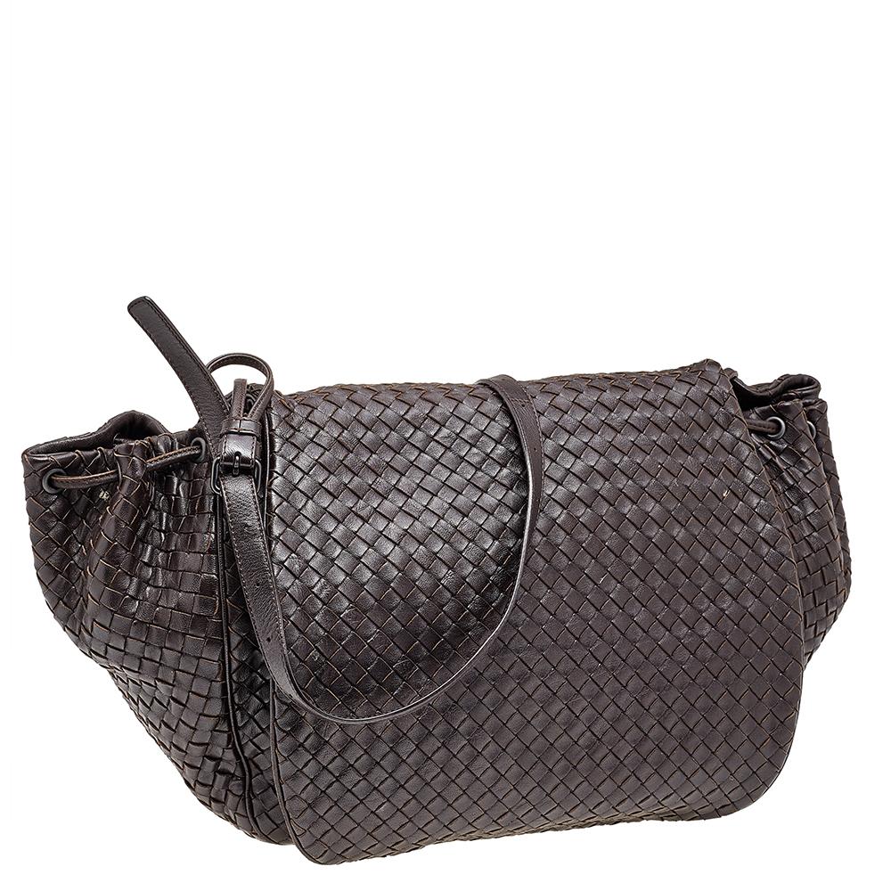 Brown Womens Bags Crossbody bags and purses Bottega Veneta Leather Cross-body Bag in Dark Brown 
