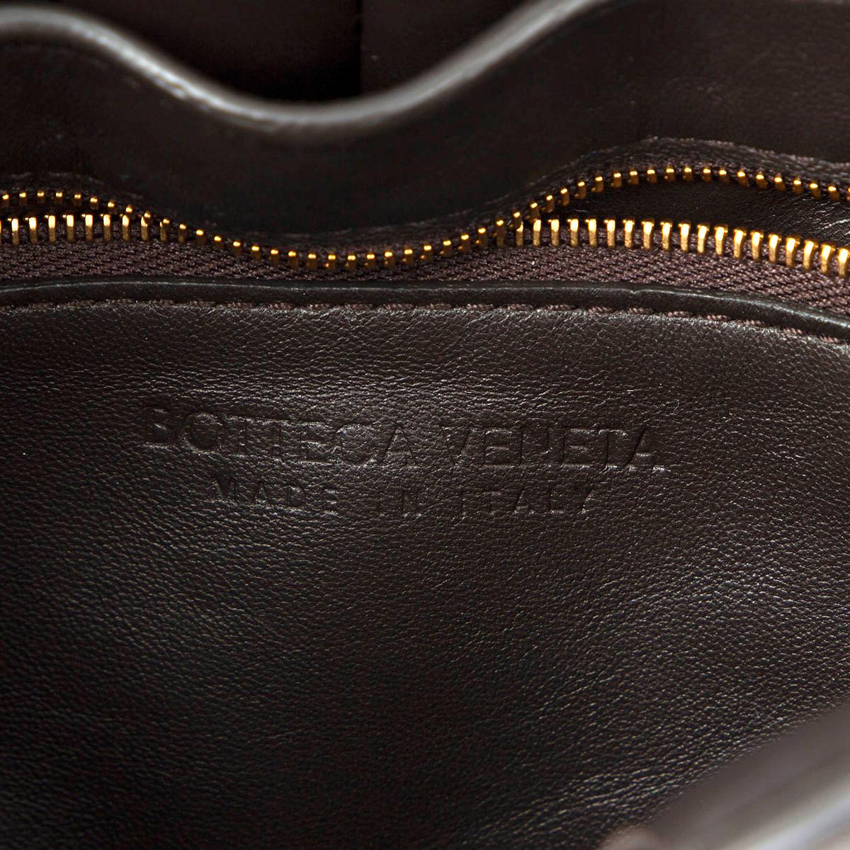 Black BOTTEGA VENETA dark brown Intrecciato leather PADDED CASSETTE Shoulder Bag For Sale