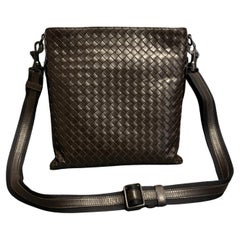 Bottega Veneta Bolso Messenger Tejido Intrecciato Marrón Oscuro