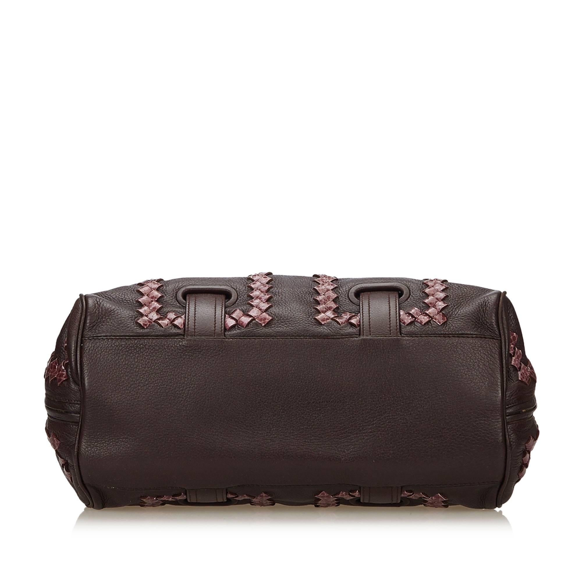 Bottega Veneta Dark Brown Leather Shoulder Bag In Good Condition For Sale In Orlando, FL