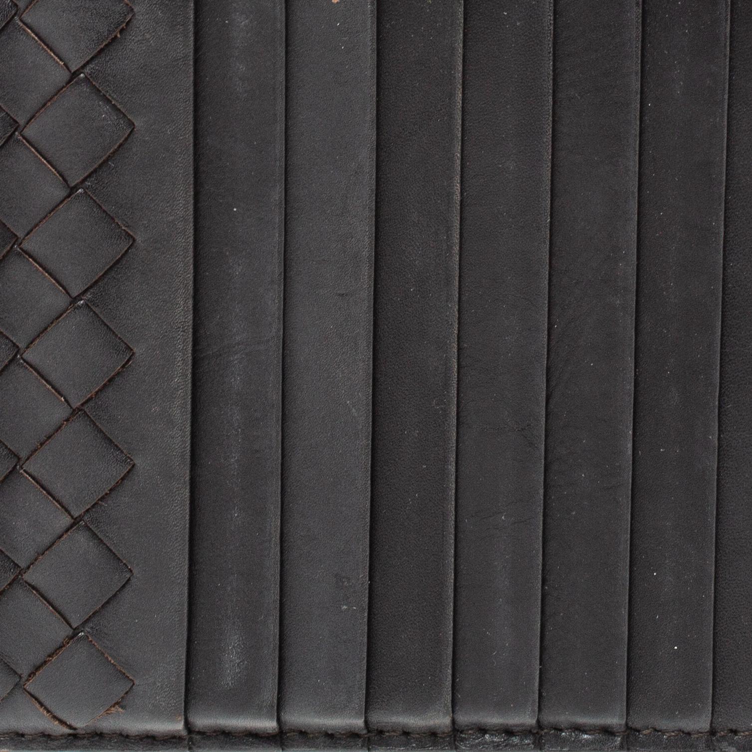 Portacarte con zip in pelle marrone scuro di Bottega Veneta 4