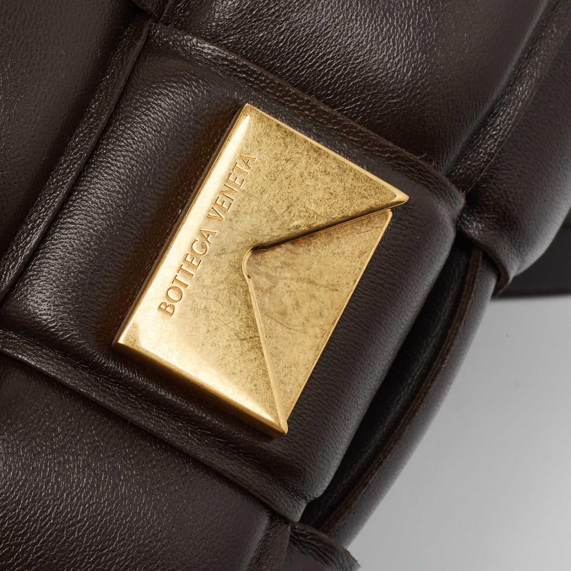 Women's Bottega Veneta Dark Brown Padded Leather Cassette Shoulder Bag For Sale