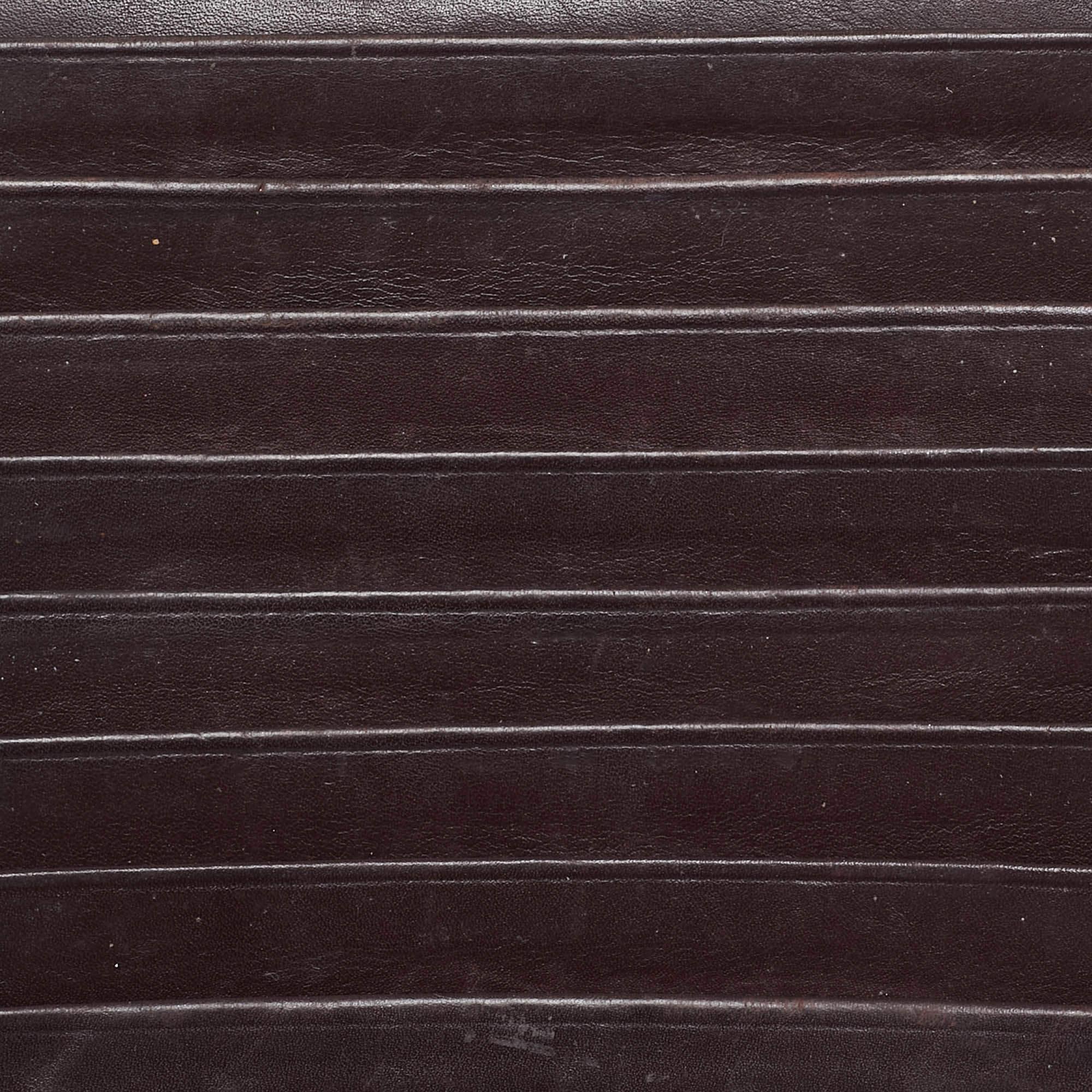 Bottega Veneta Portacarte con zip in pelle Intrecciato Borgogna Scuro in vendita 1