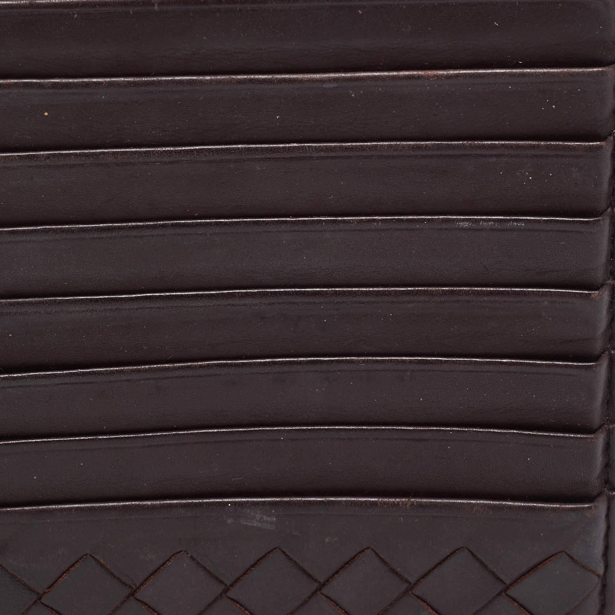 Bottega Veneta Portacarte con zip in pelle Intrecciato Borgogna Scuro in vendita 2