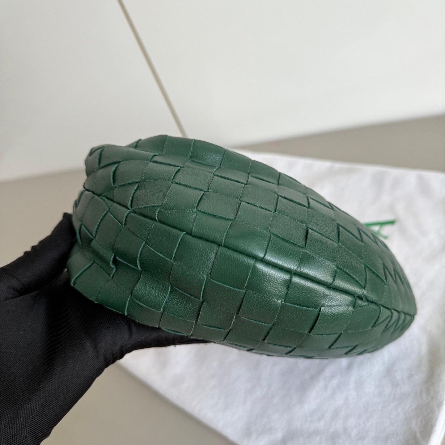 Bottega Veneta Dark Forest Green Mini Lambskin Leather Clutch Bag For Sale 5