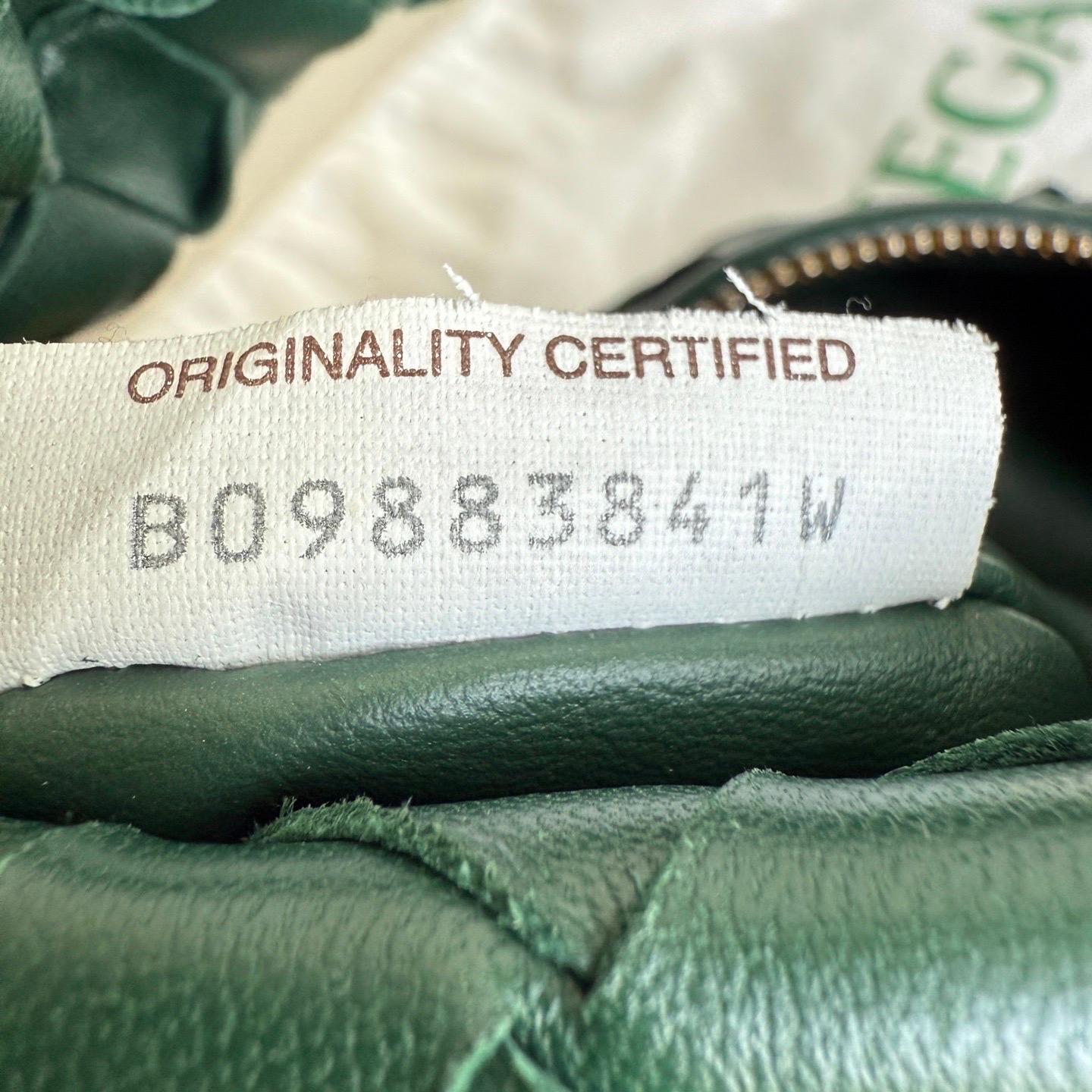 Bottega Veneta Dark Forest Green Mini Lambskin Leather Clutch Bag For Sale 11
