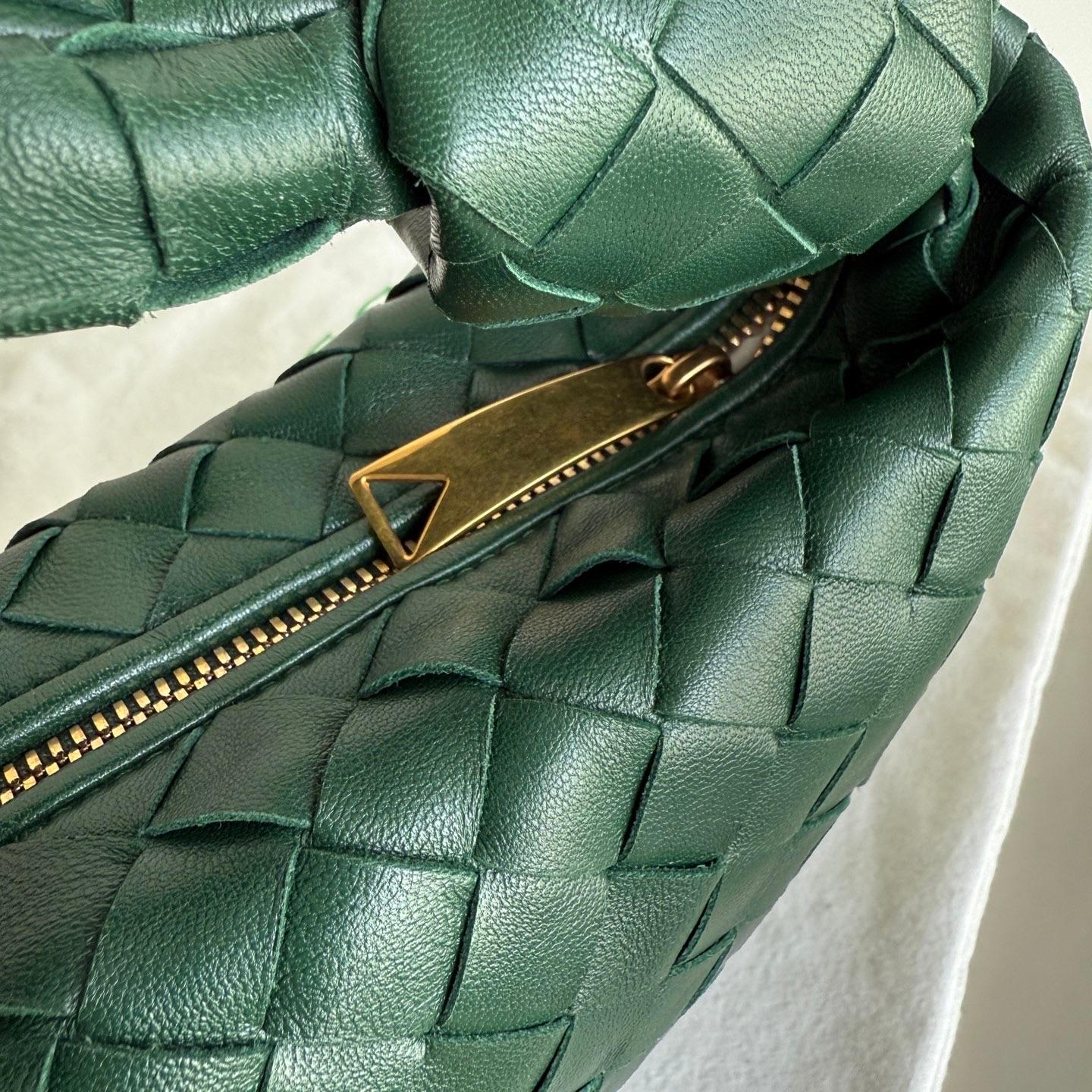 Black Bottega Veneta Dark Forest Green Mini Lambskin Leather Clutch Bag For Sale