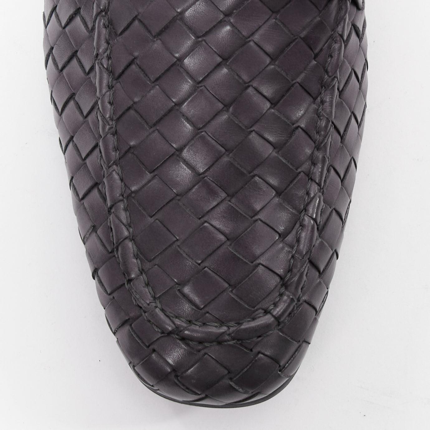 BOTTEGA VENETA cuero gris oscuro intrecciato tejido mocasines zapatos EU41 en venta 2
