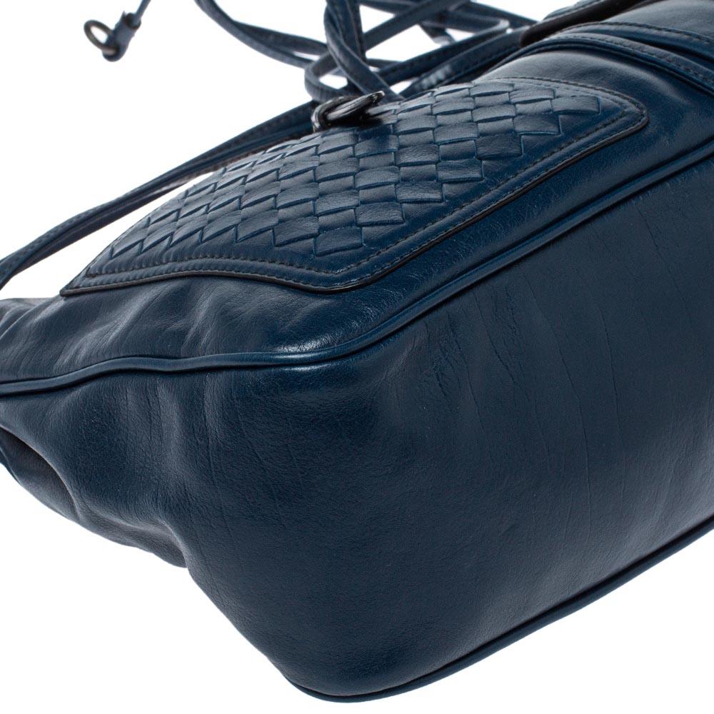 Bottega Veneta Dark Teal Intrecciato Leather Front Pockets Shoulder bag In Good Condition In Dubai, Al Qouz 2