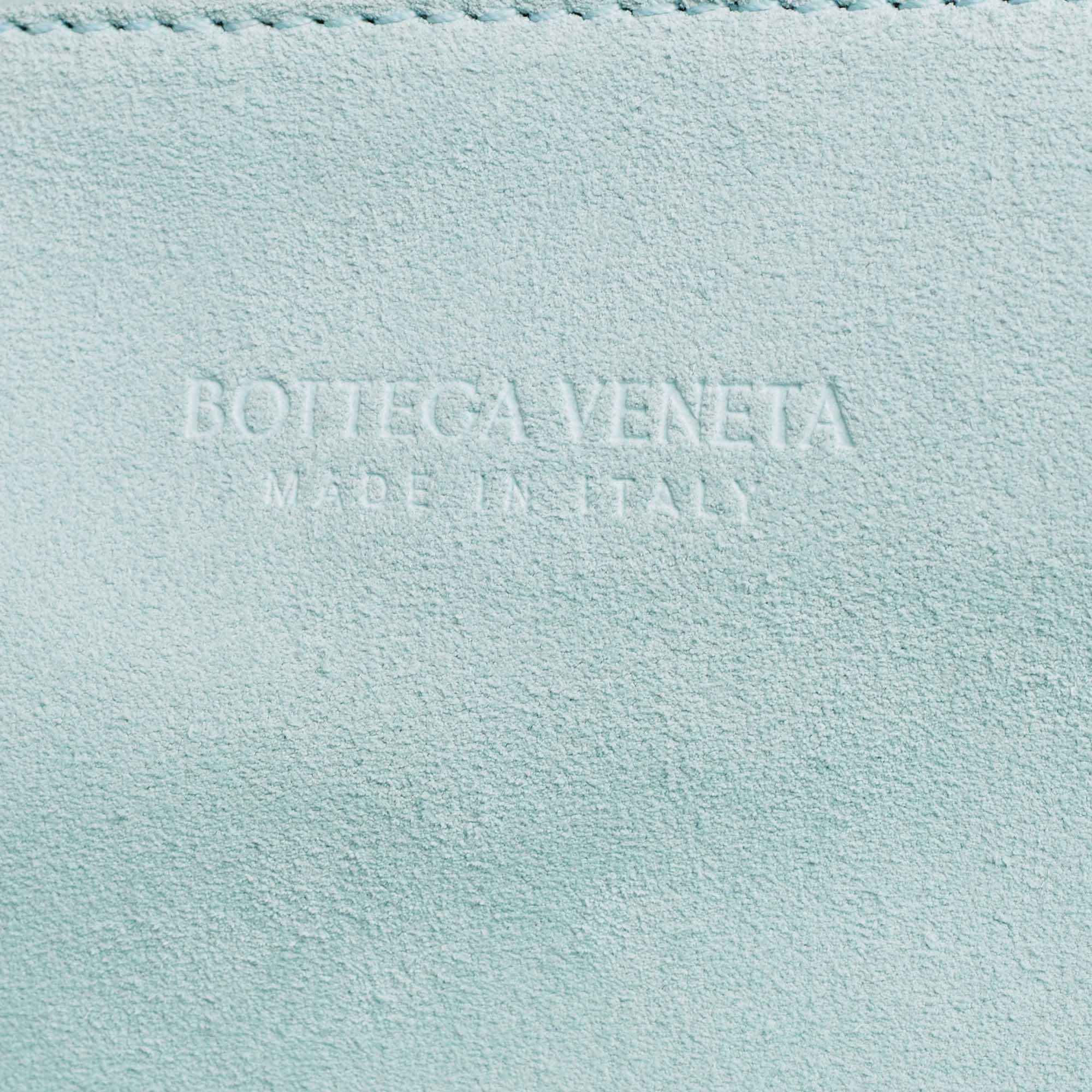 Bottega Veneta grand fourre-tout Arco bleu foncé en cuir Intrecciato 6