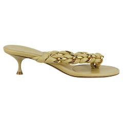Bottega Veneta Sandalen aus Leder mit Punkten und Kette EU 38,5 UK 5.5 US 8,5