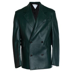 Bottega Veneta, blazer en cuir double boutonnage en vert